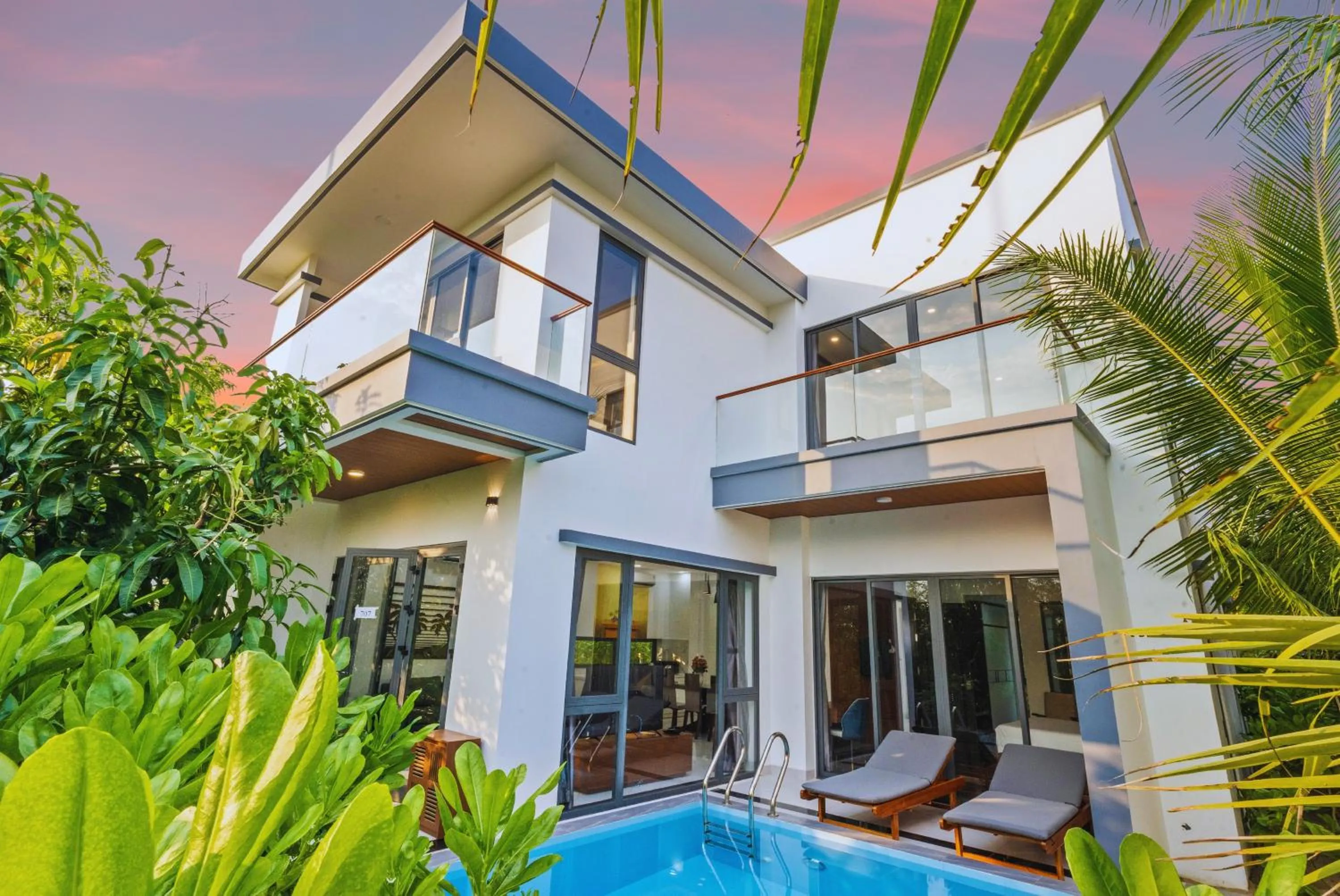 Property building in Langco Bay Retreat