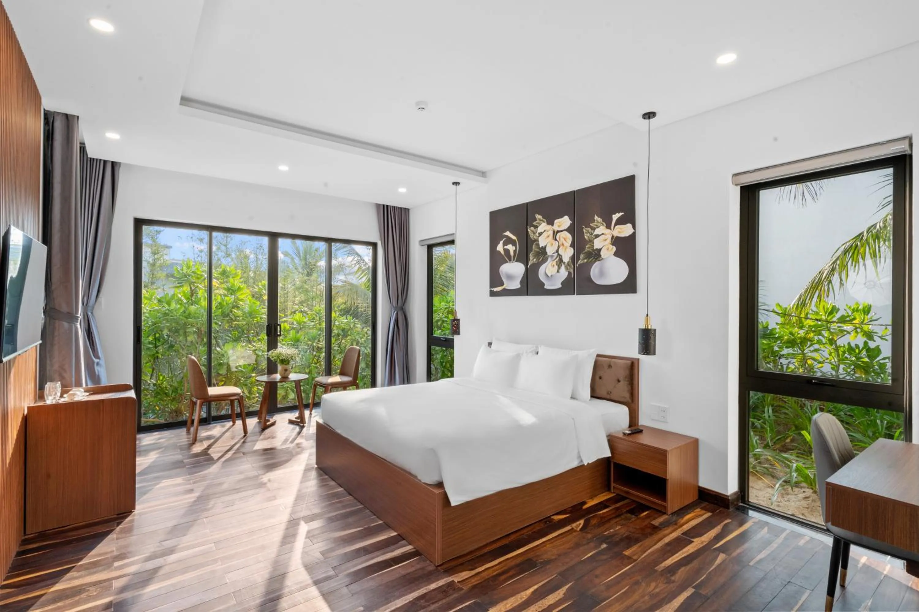 Photo of the whole room, Bed in Langco Bay Retreat