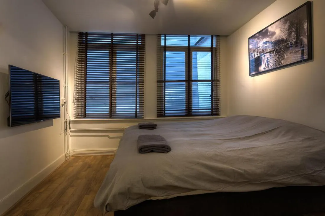 Bed in Canalview Amsterdam