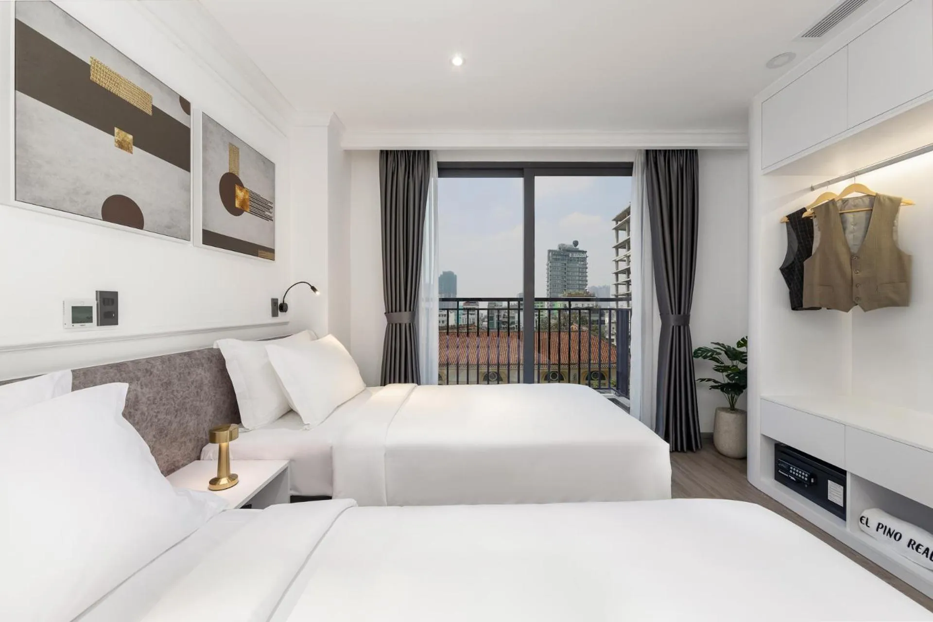 Bed in CityHouse- El Pino Realm at Metro Ben Thanh Market