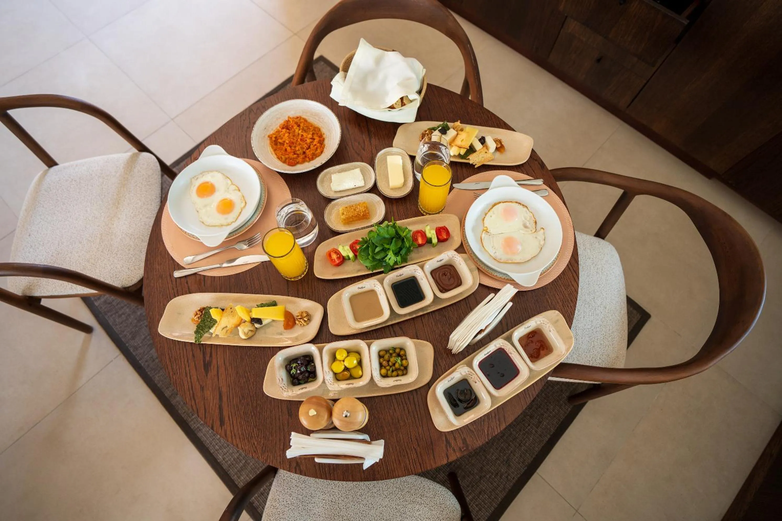 Food and drinks in Silence Villas