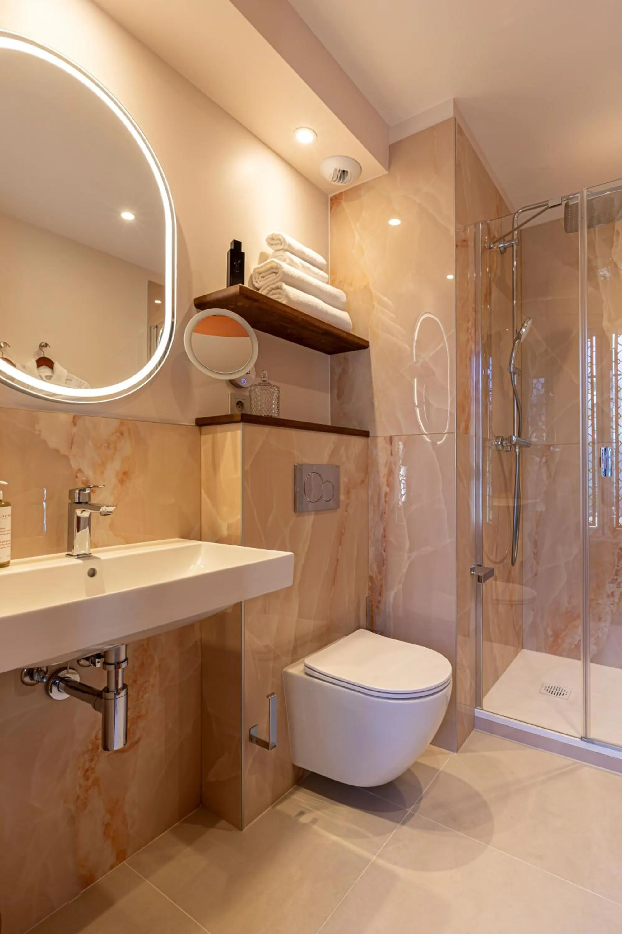 Shower in Villa SoPi Appart'Hotel by Patrick Hayat