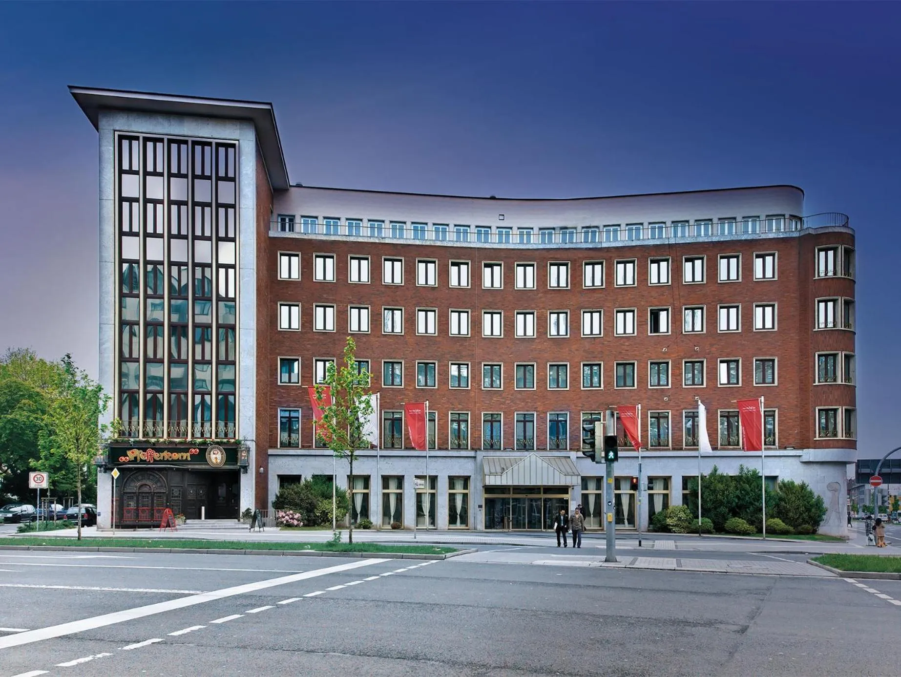 Property building in Hotel Unique Majestic