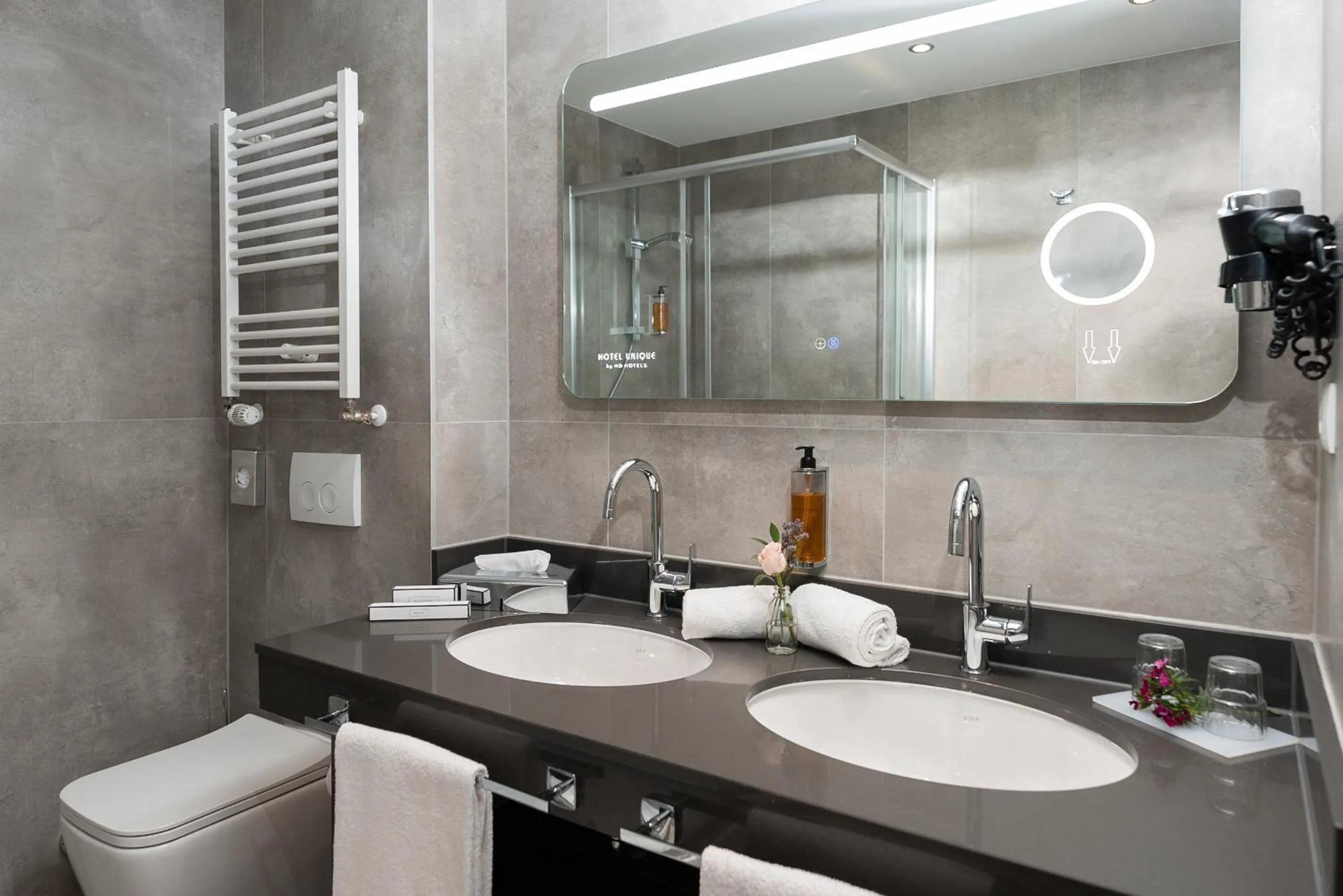 Bathroom in Hotel Unique Majestic