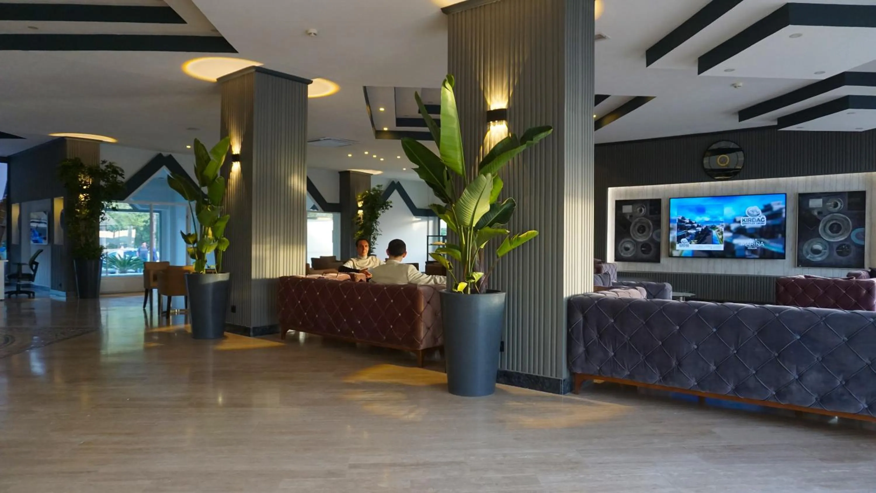 Communal lounge/ TV room in Roseira Beach Resort