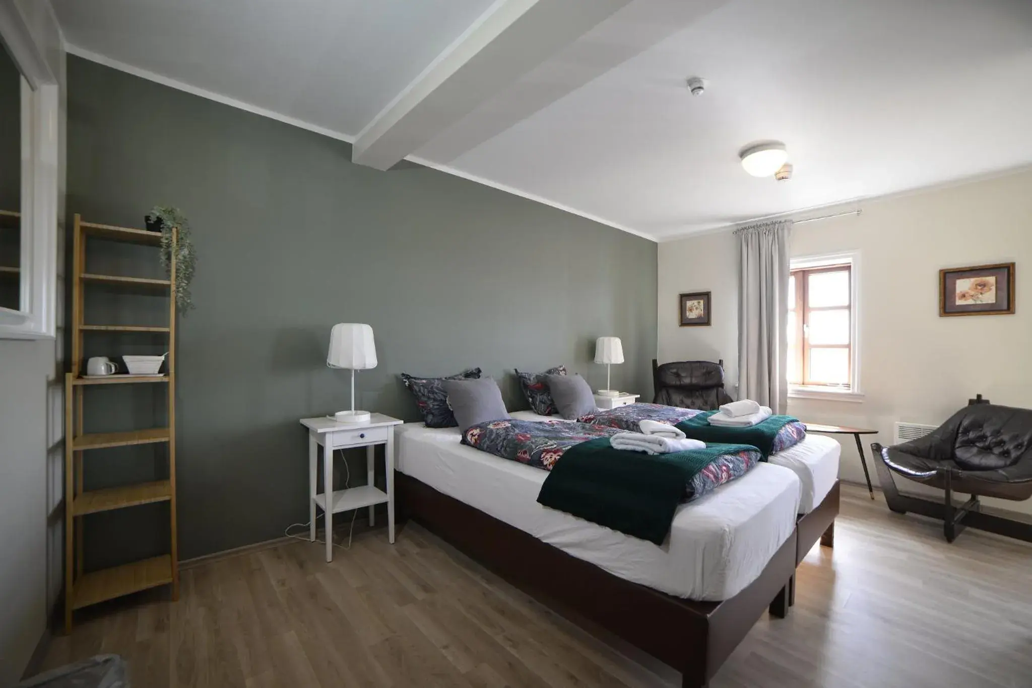 Triple Room with Bath in Klausturhof Guesthouse Triple Room with Bath in Klausturhof Guesthouse