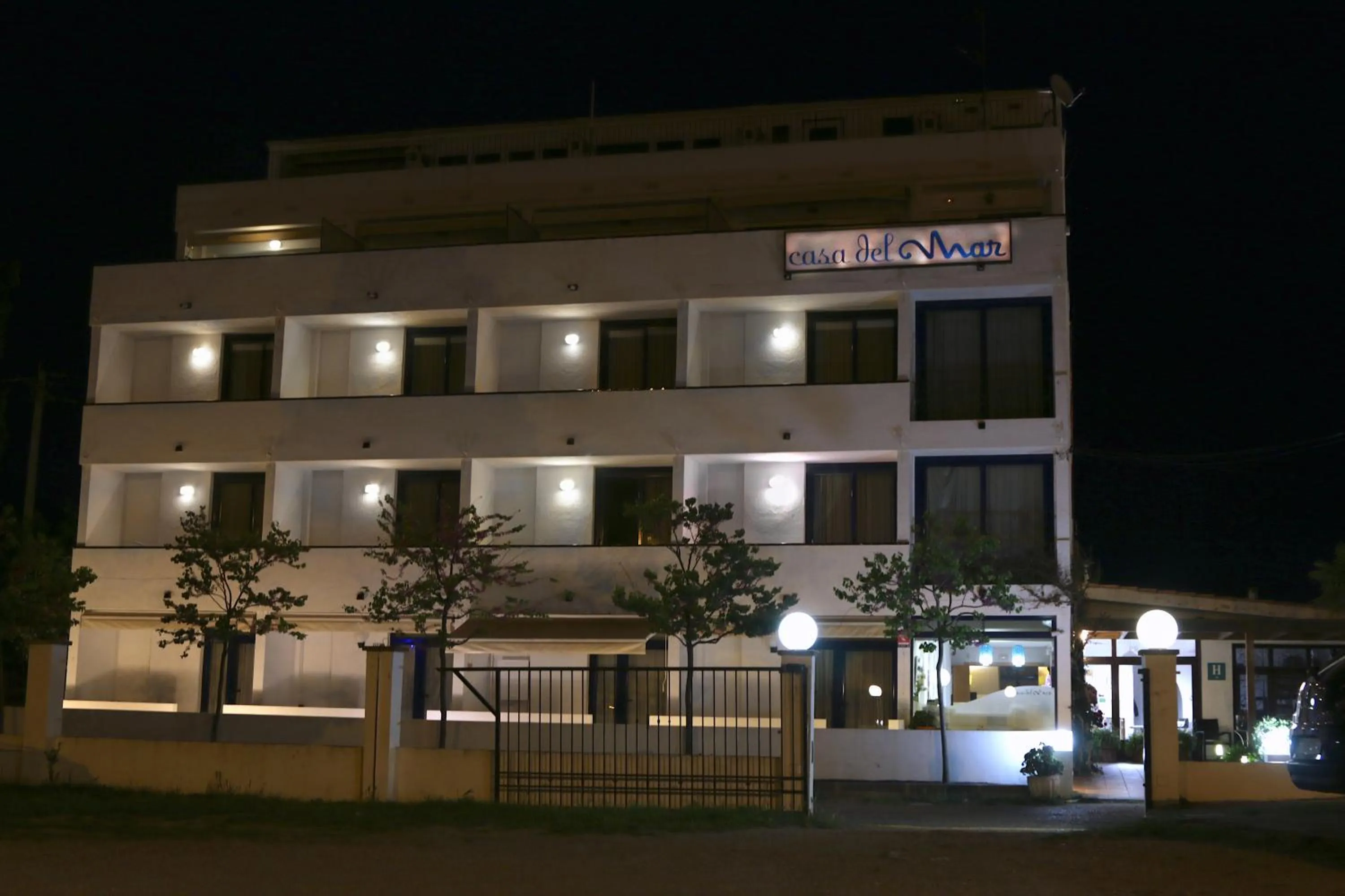 Casa Del Mar Hotel & Apartaments