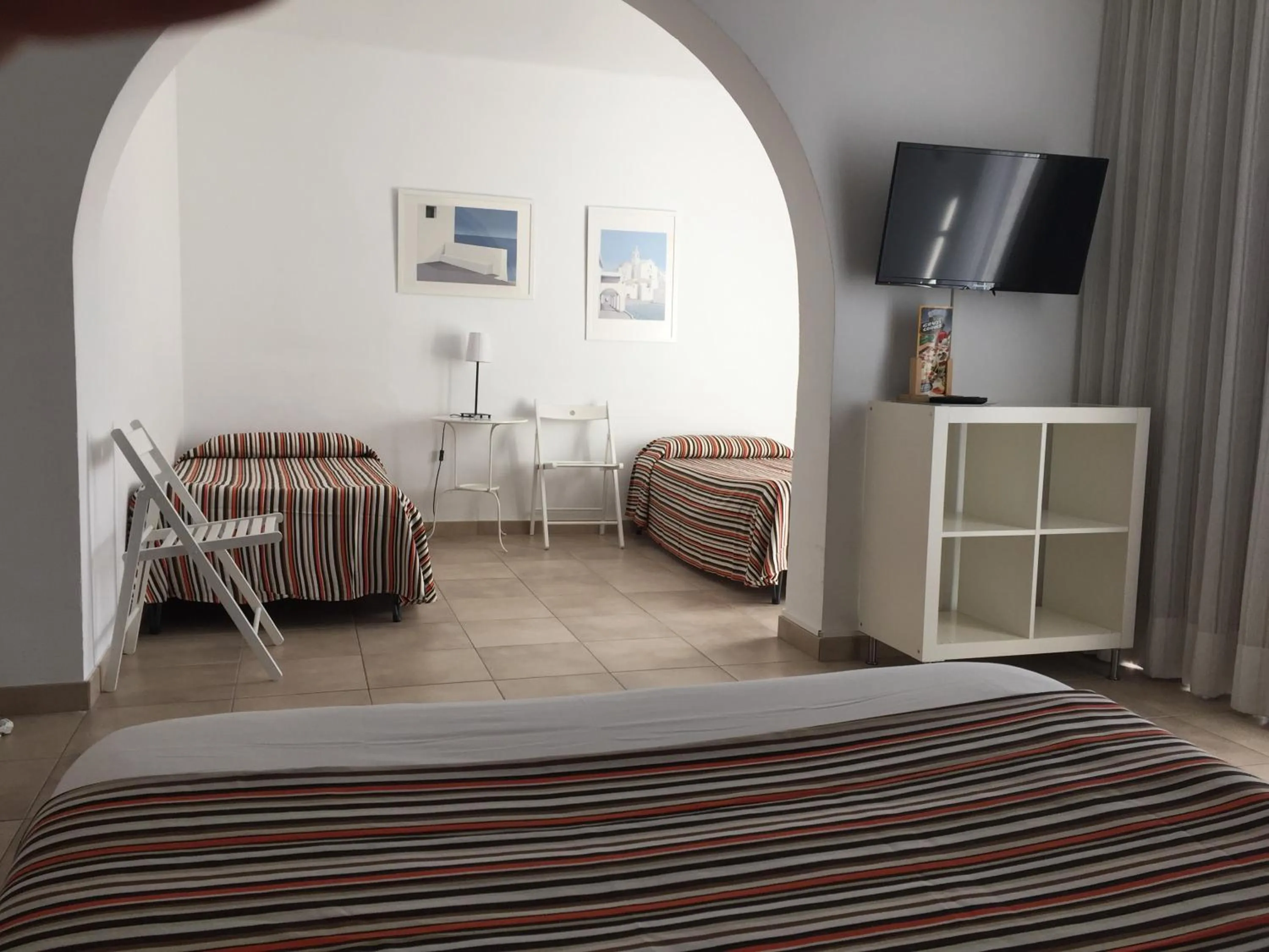 Bed in Casa Del Mar Hotel & Apartaments