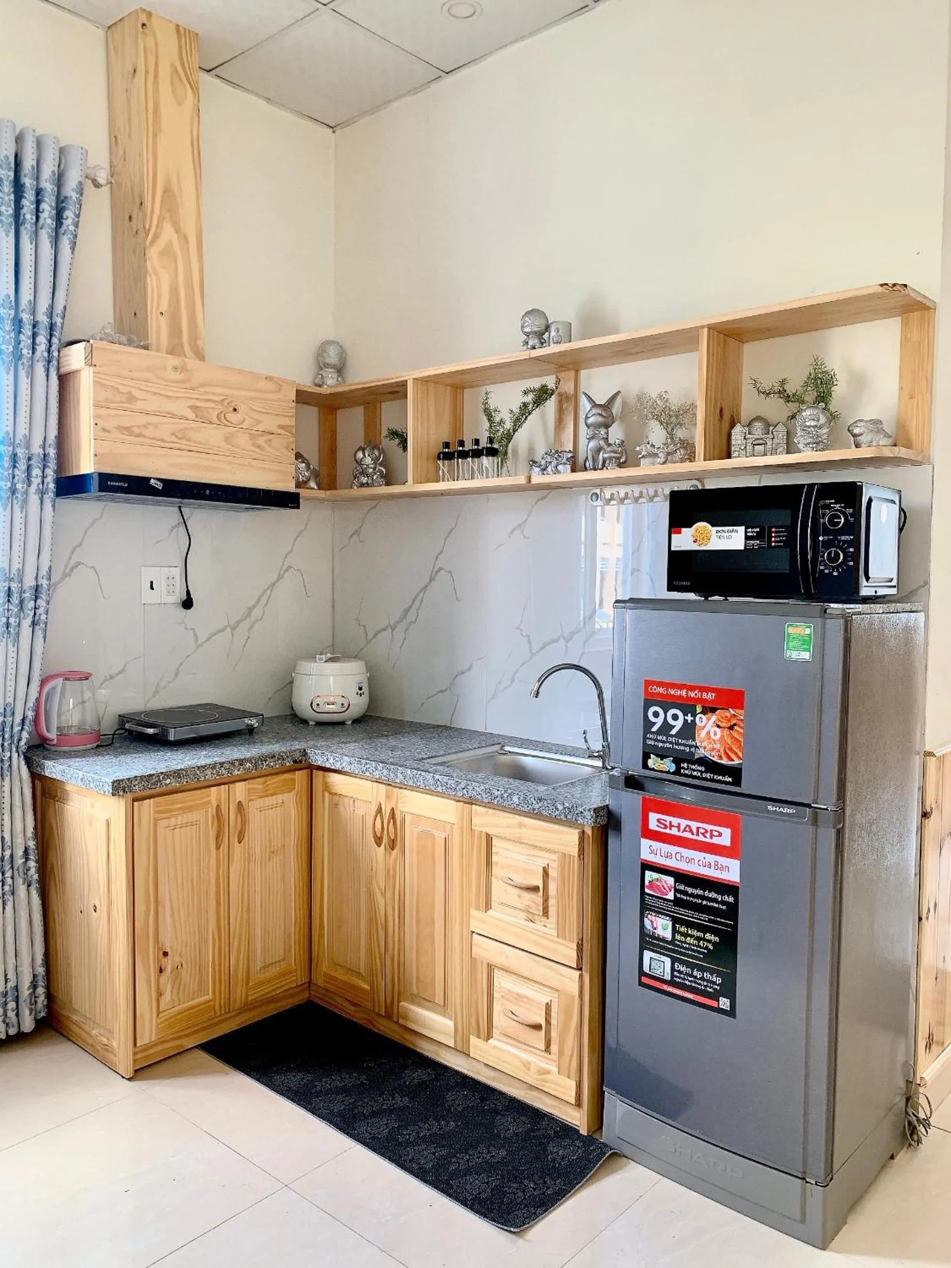 kitchen in Hoang Nguyen Hotel