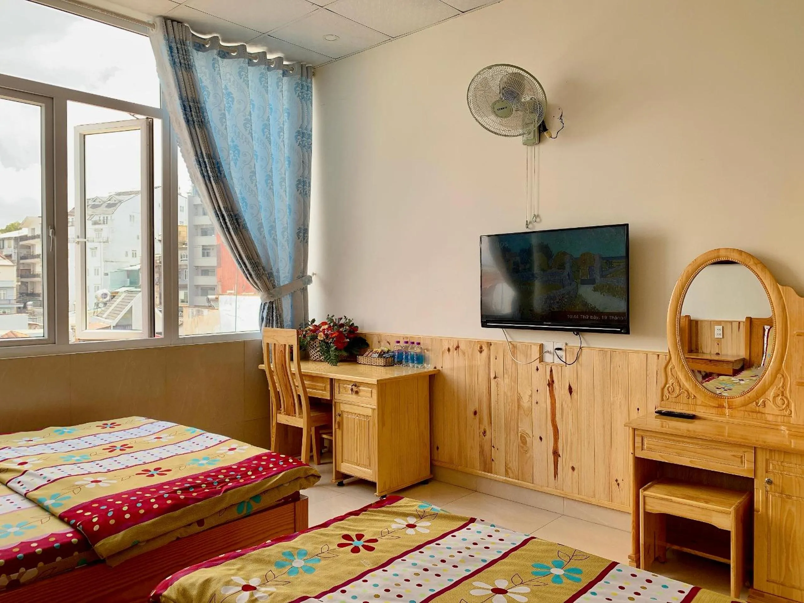 TV and multimedia, Bed in Hoang Nguyen Hotel