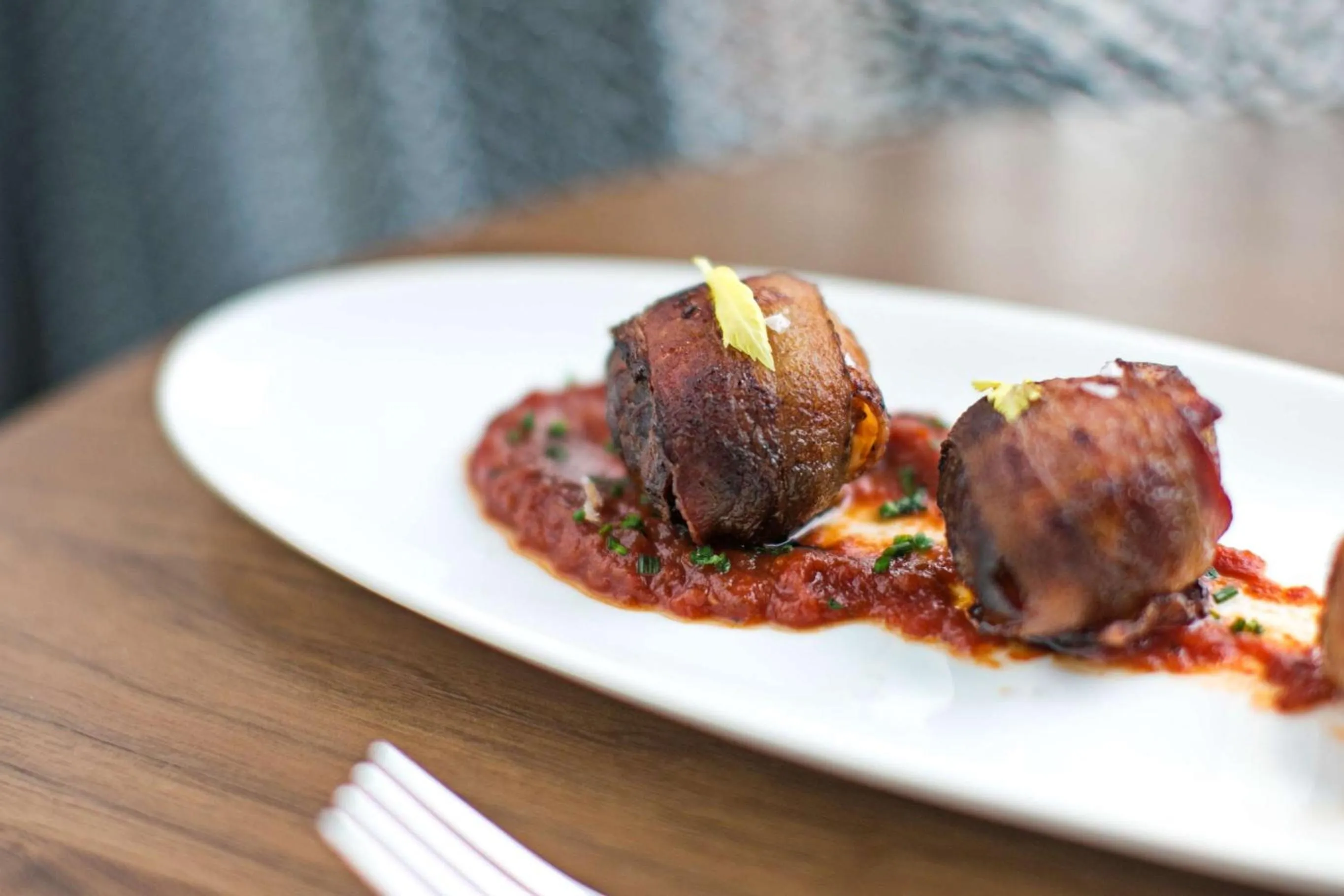 Lounge or bar in Hilton Garden Inn Louisville Downtown