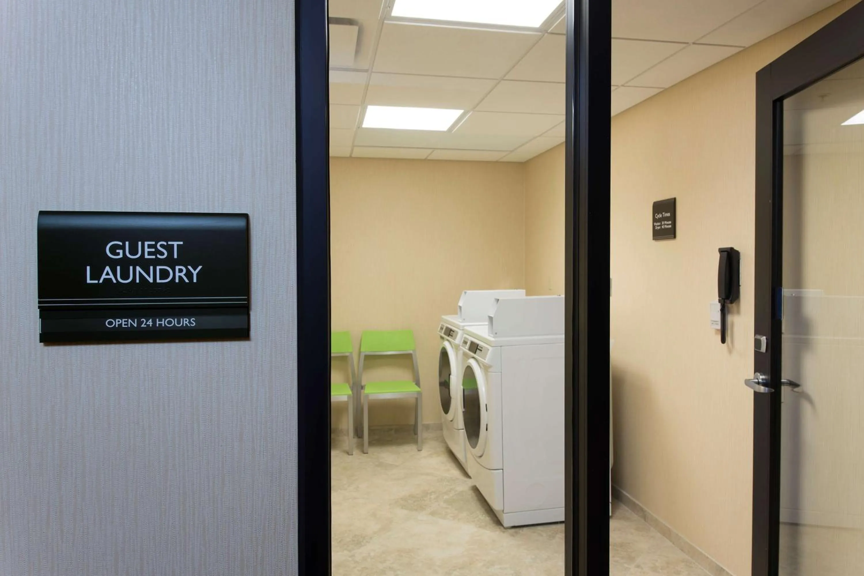 Property building in Hilton Garden Inn Louisville Downtown