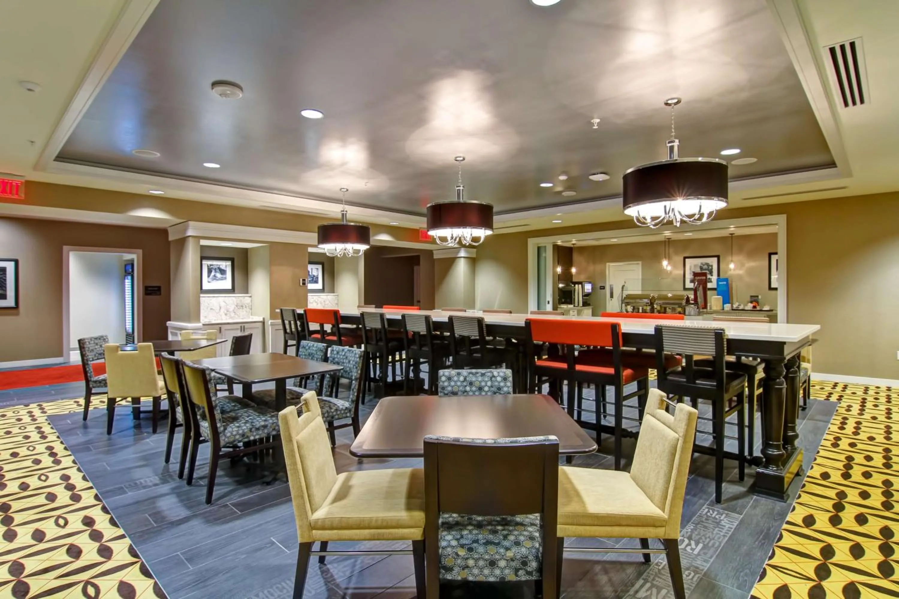 Lobby or reception in Hampton Inn and Suites Cincinnati - Downtown