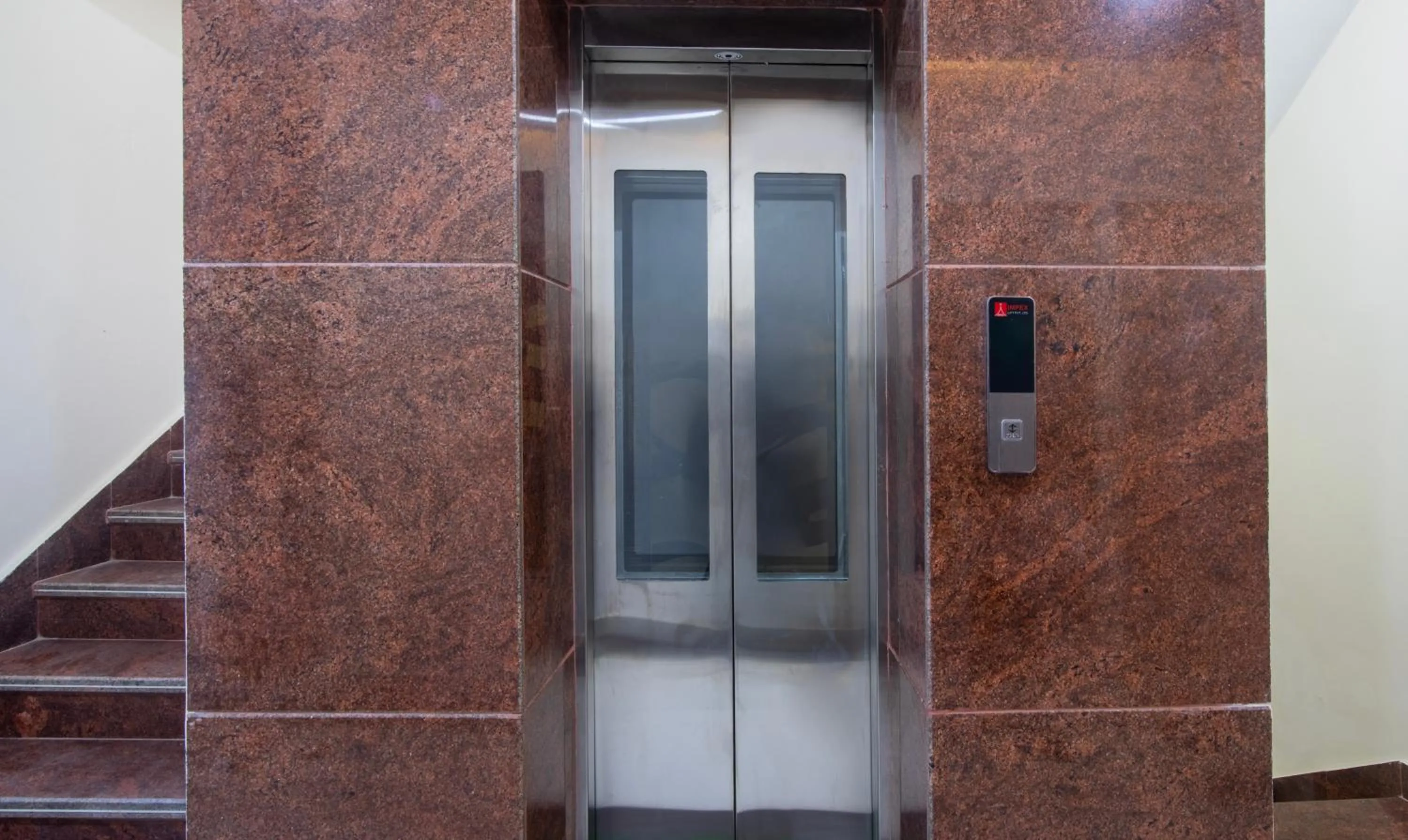 elevator in Treebo Golden Kashi