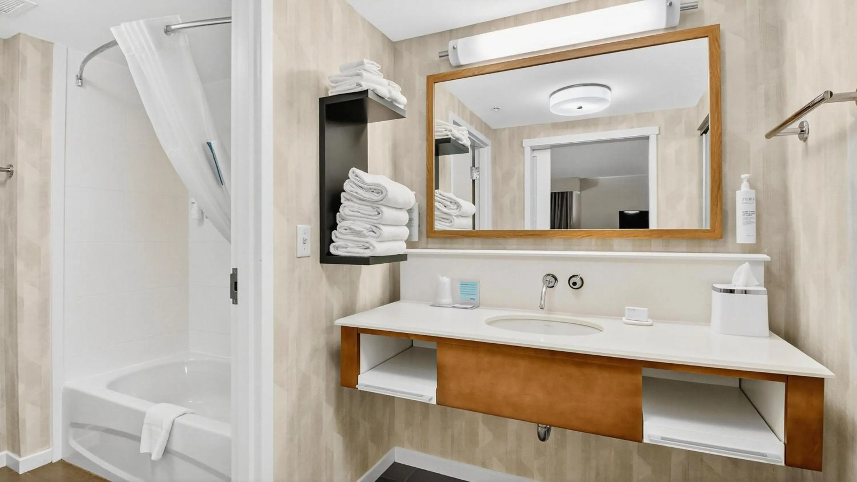 Bathroom in Hampton Inn & Suites Chippewa Falls