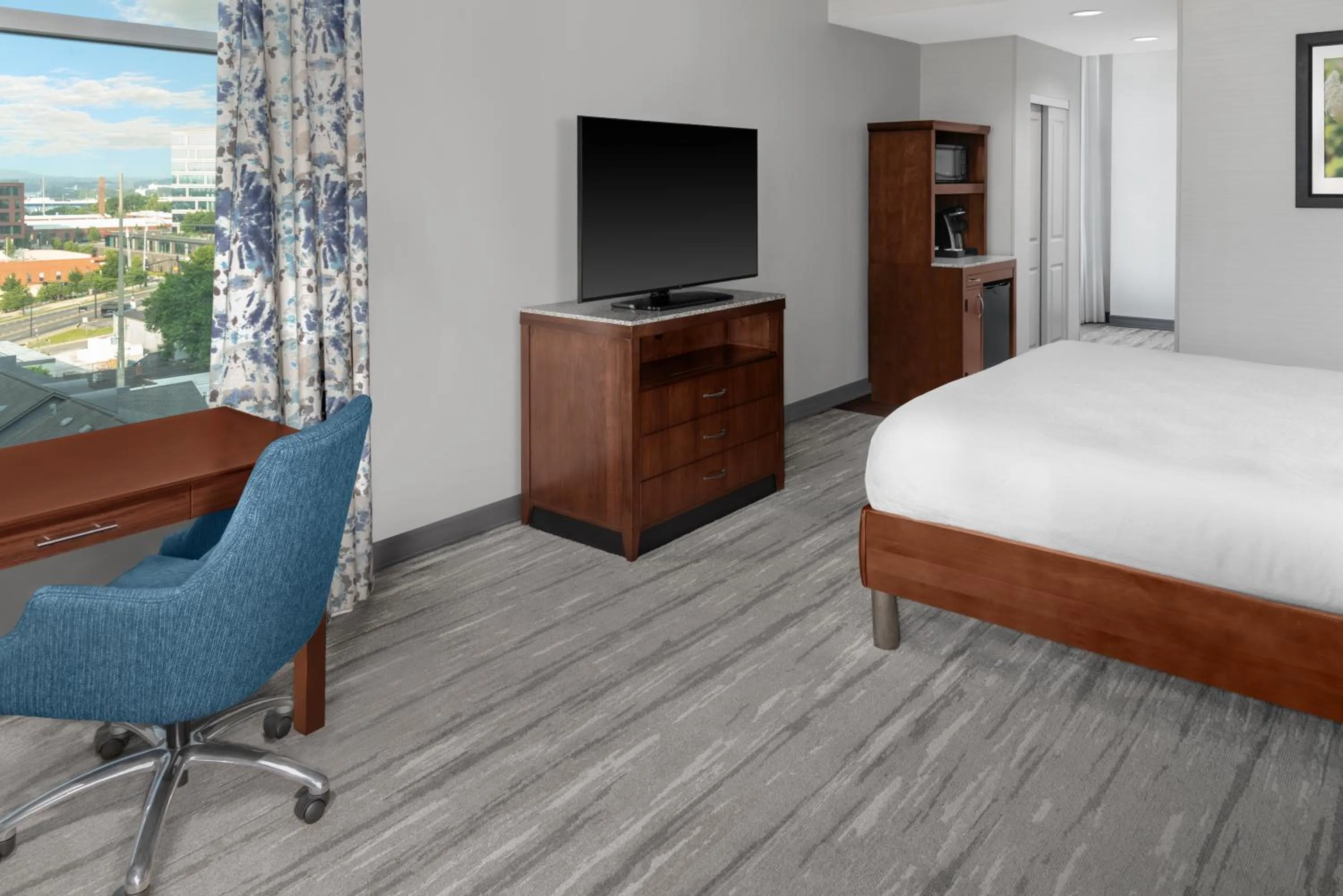 Bedroom, Bed in Hilton Garden Inn Nashville Downtown Convention Center