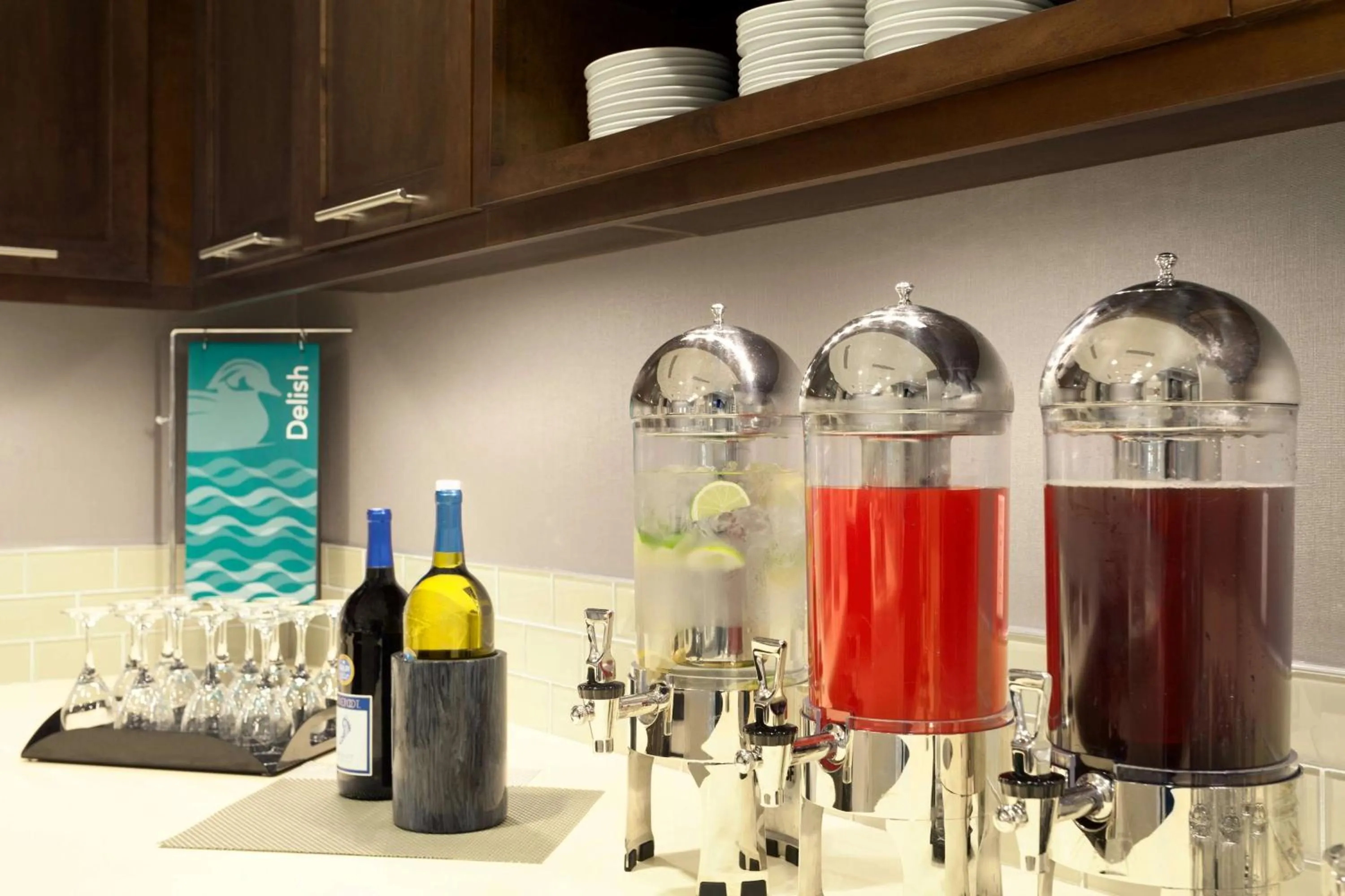 Dining area in Homewood Suites by Hilton Frederick