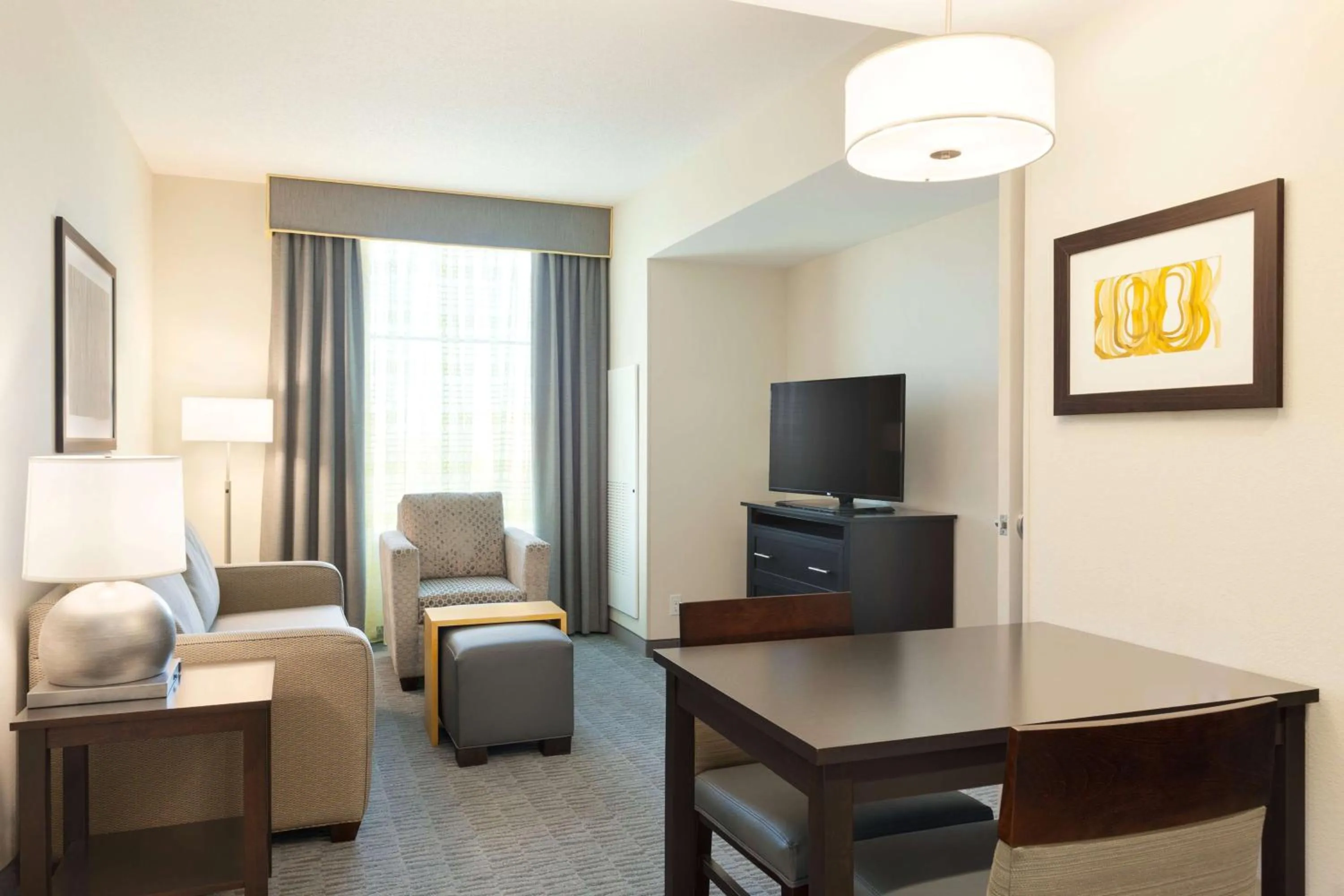 Living room in Homewood Suites by Hilton Frederick
