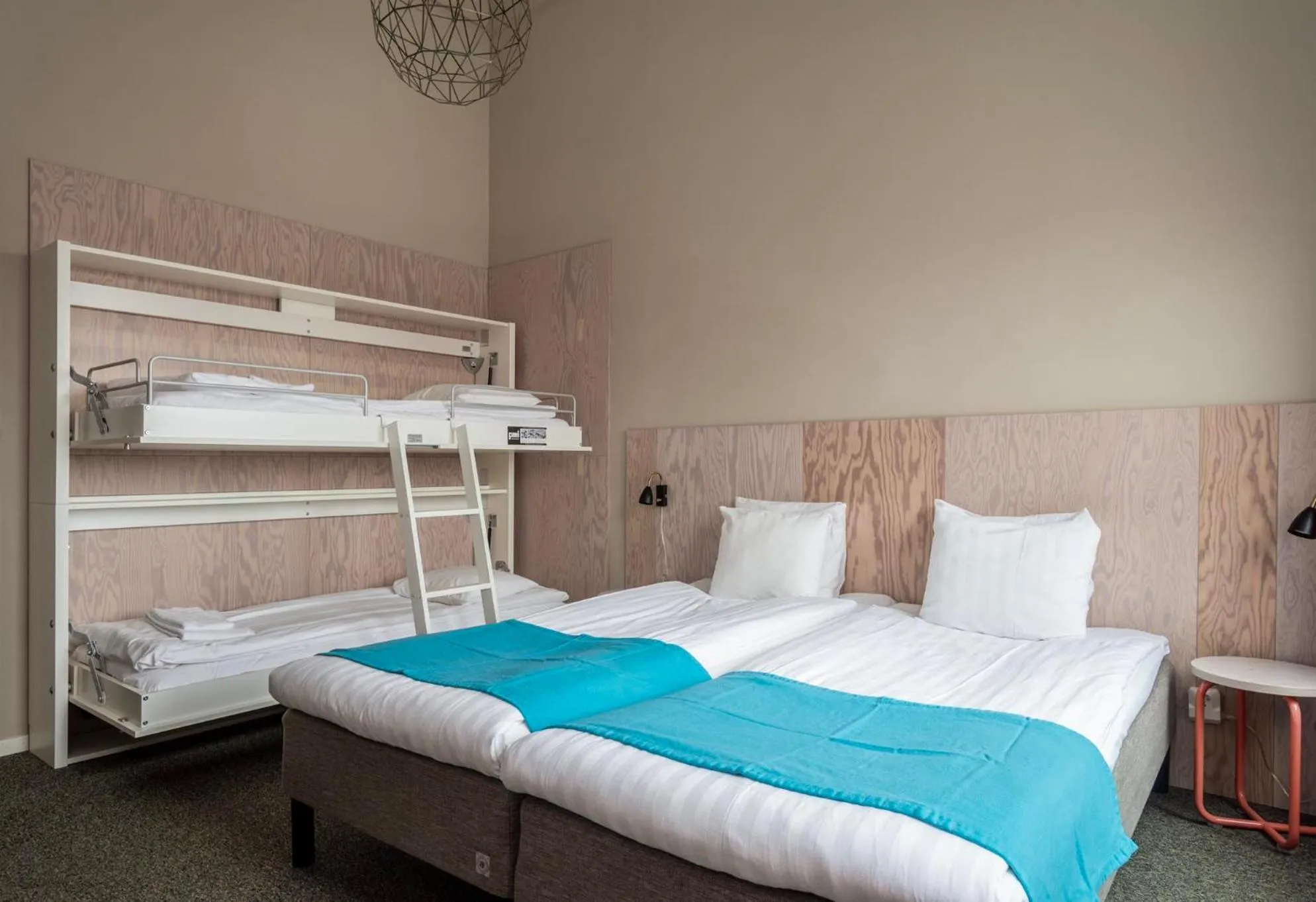 Property building, Bed in Kviberg Park Hotel & Conference