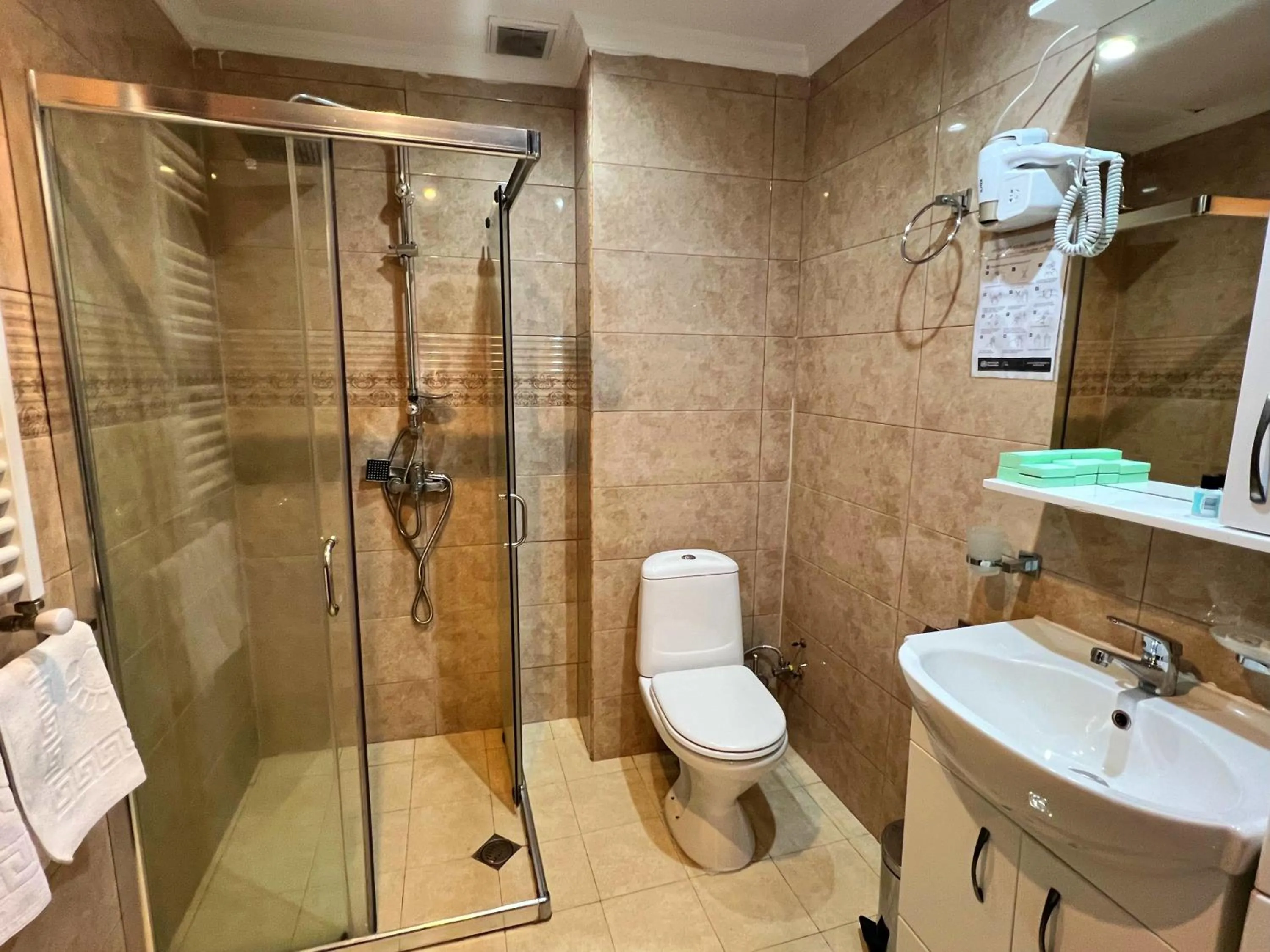 Shower in Travel Inn Bakuriani