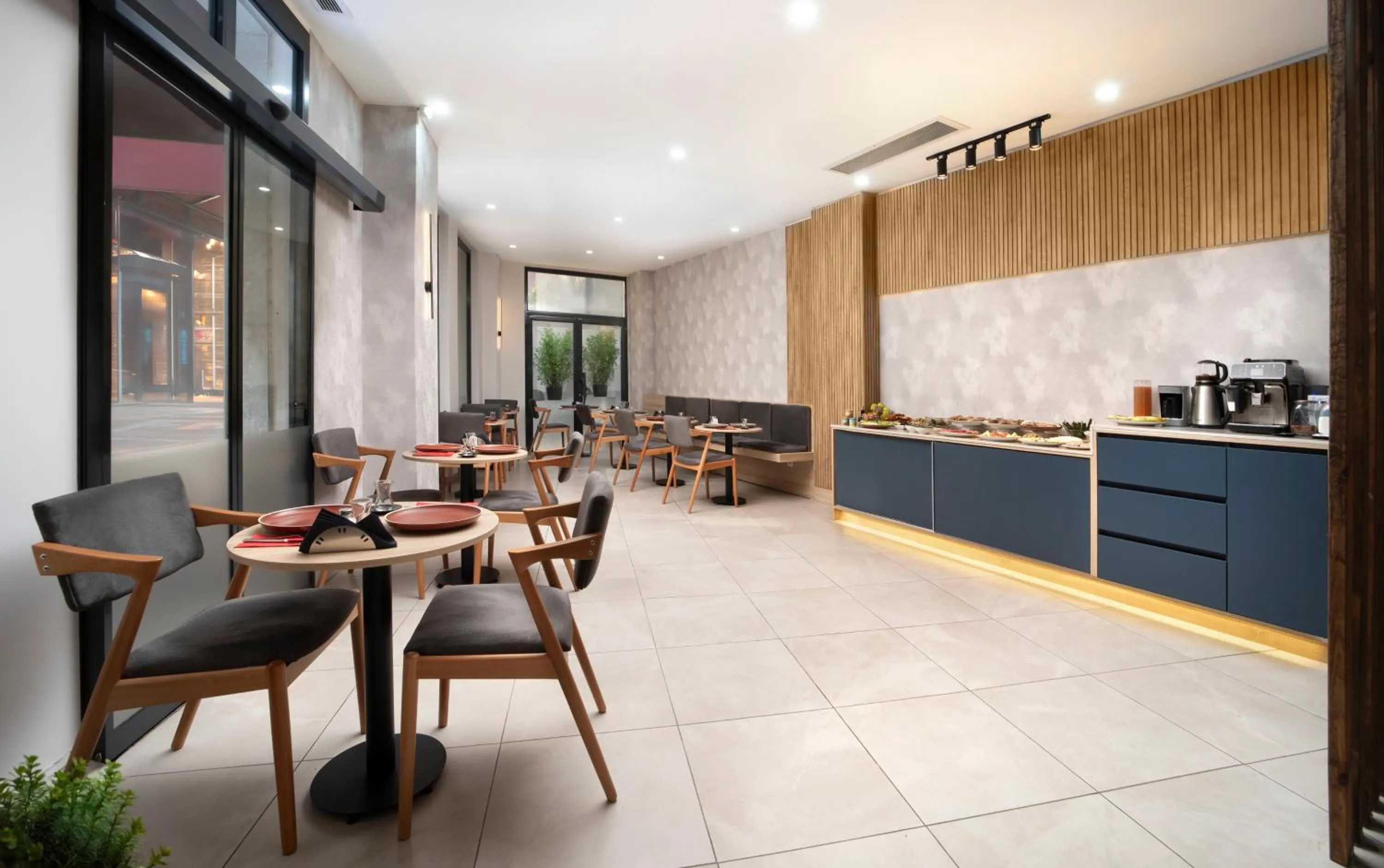 Restaurant/places to eat in Lenus Hagia Sophia Hotel