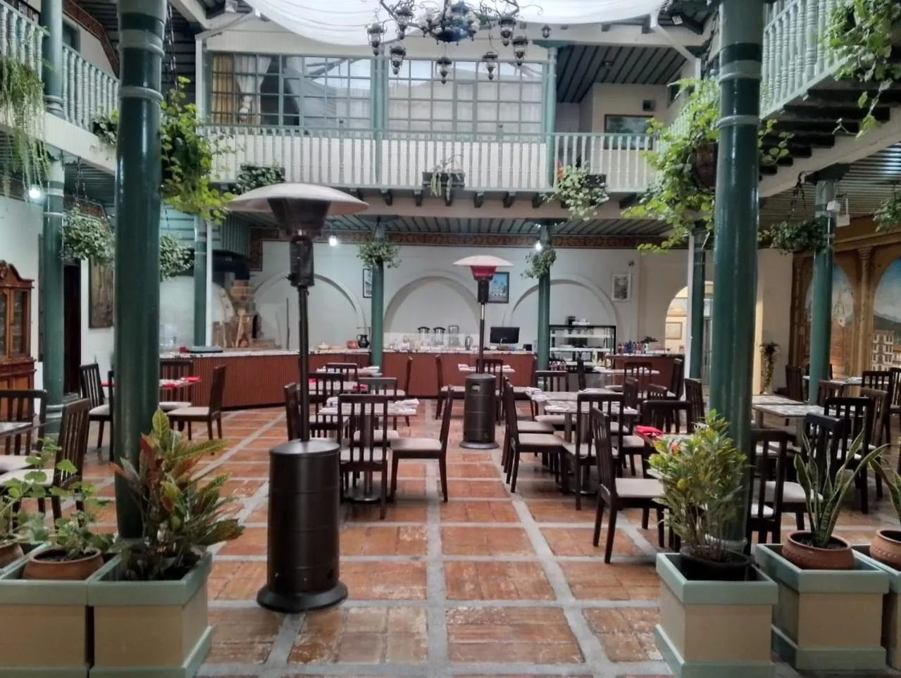 Restaurant/places to eat in Aleros Hotel Boutique