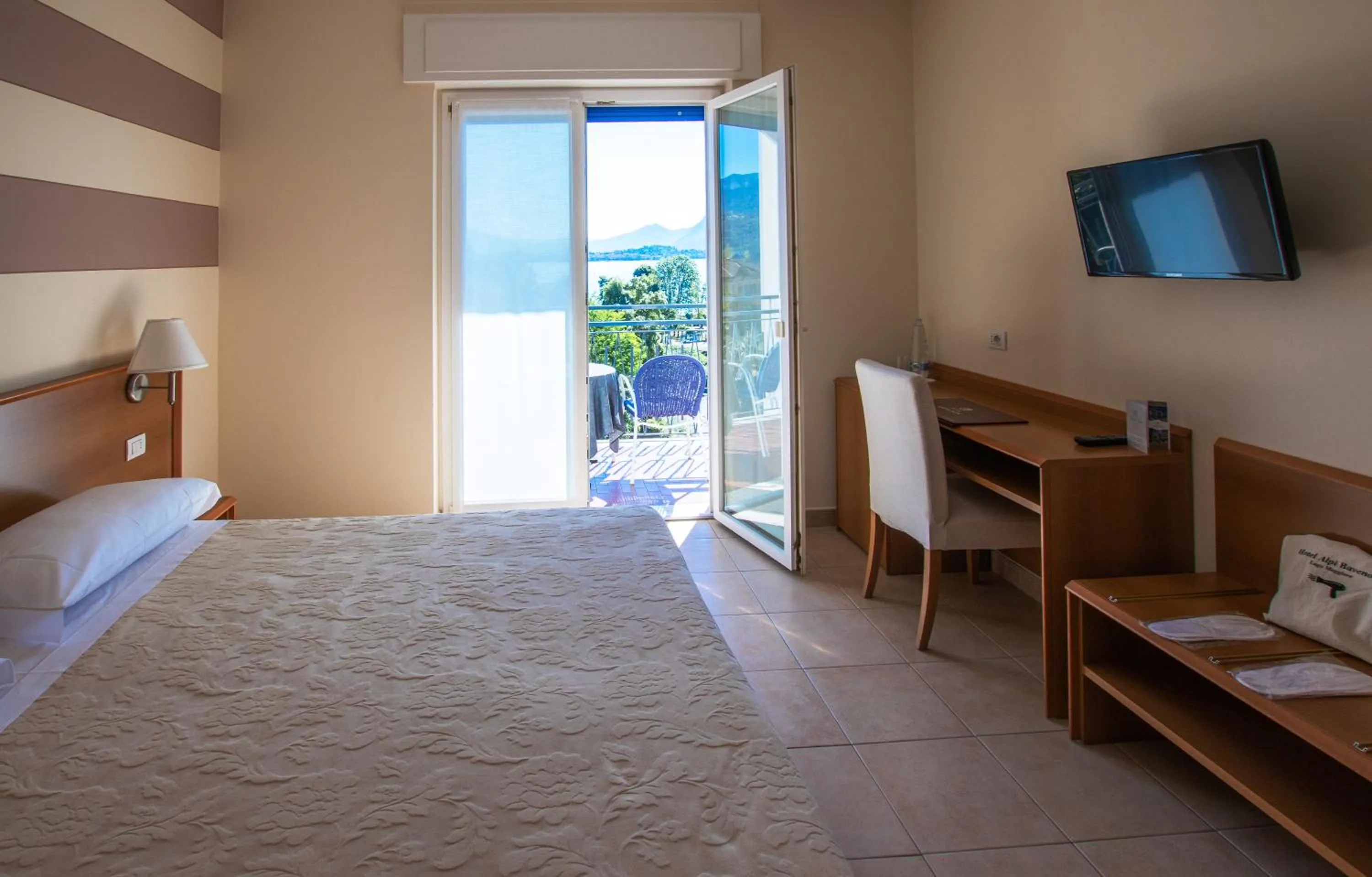 Bedroom, Bed in Hotel Alpi