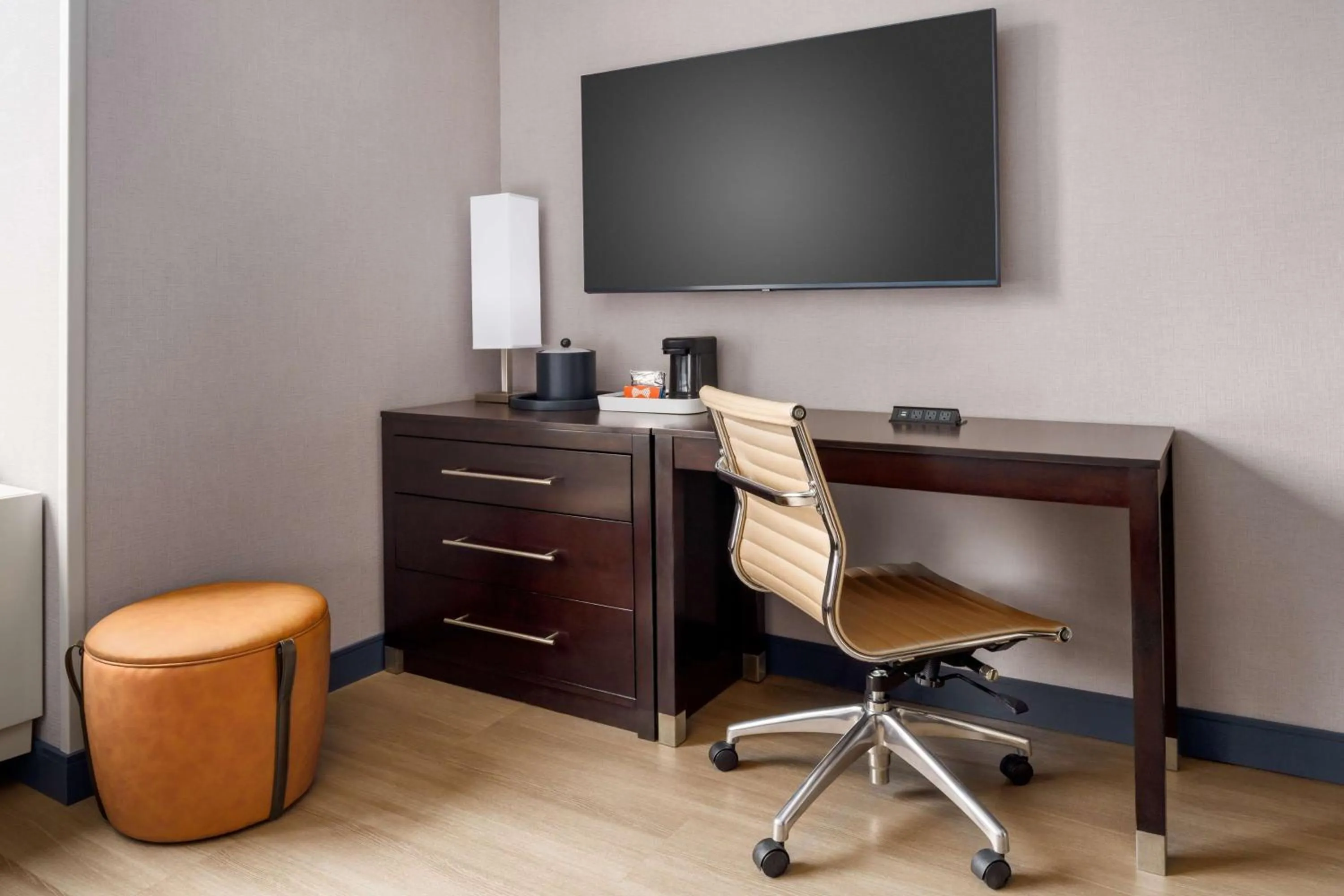 Bedroom in Hampton Inn Times Square Central