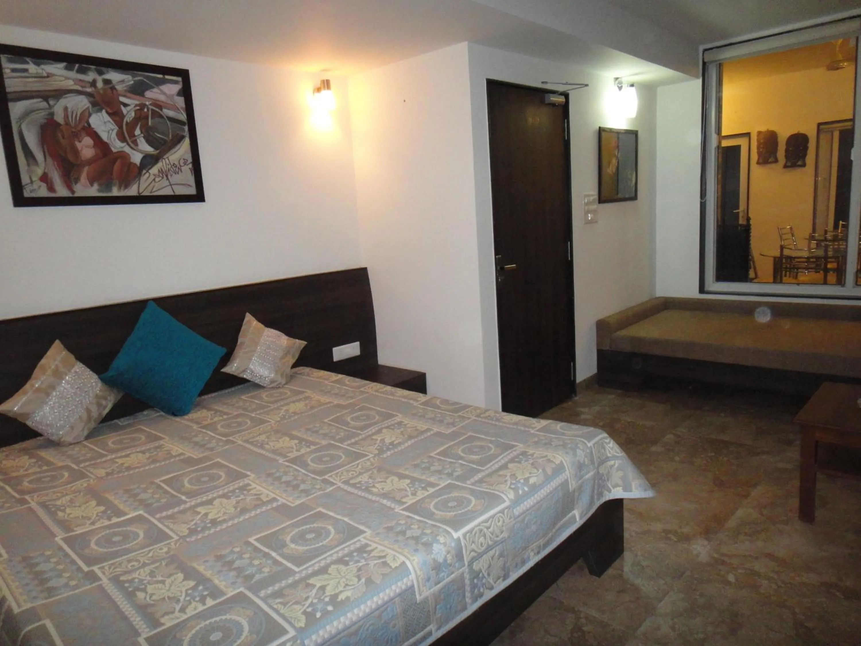 Photo of the whole room, Bed in Lago villa