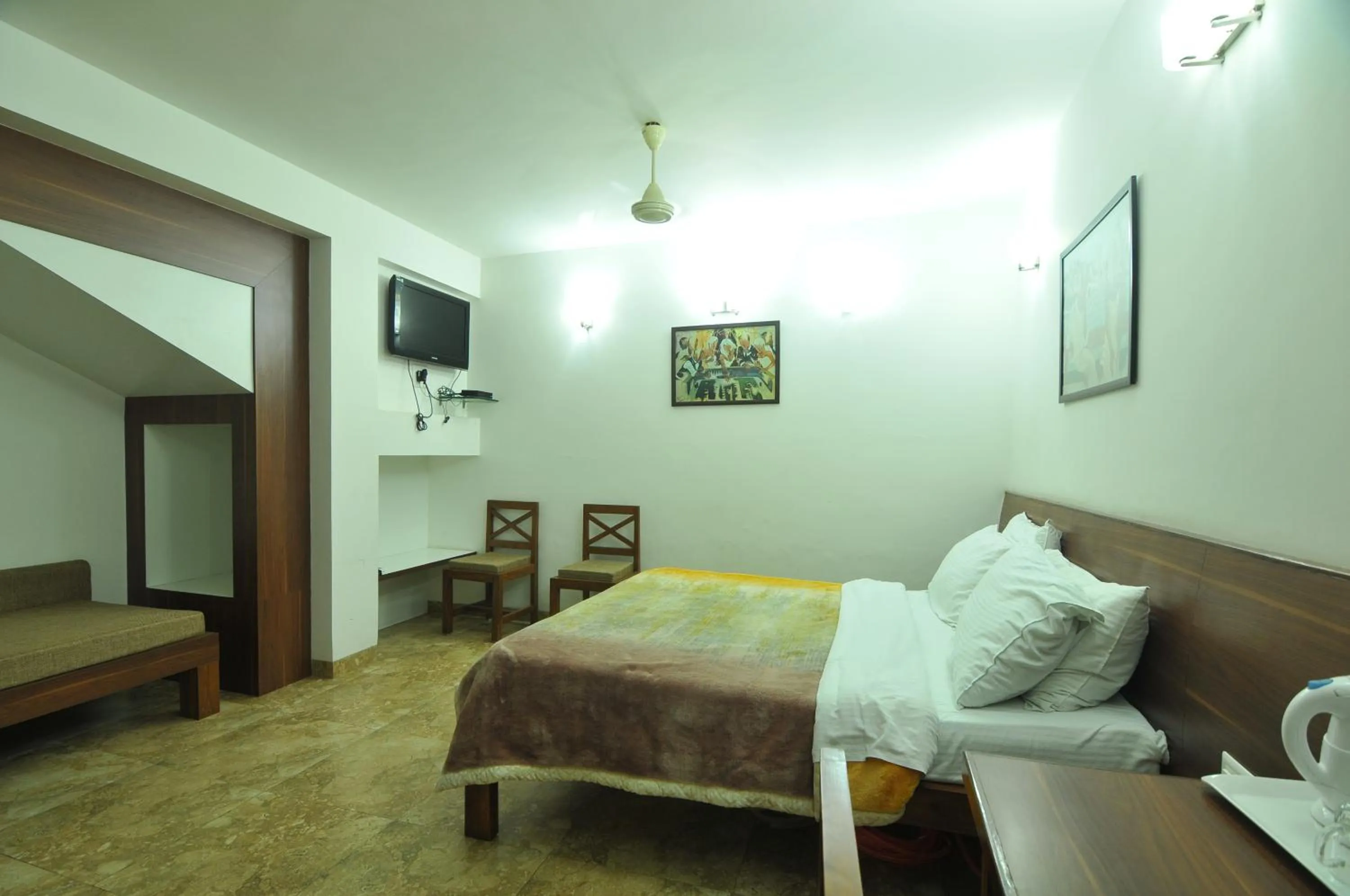 Photo of the whole room, Bed in Lago villa