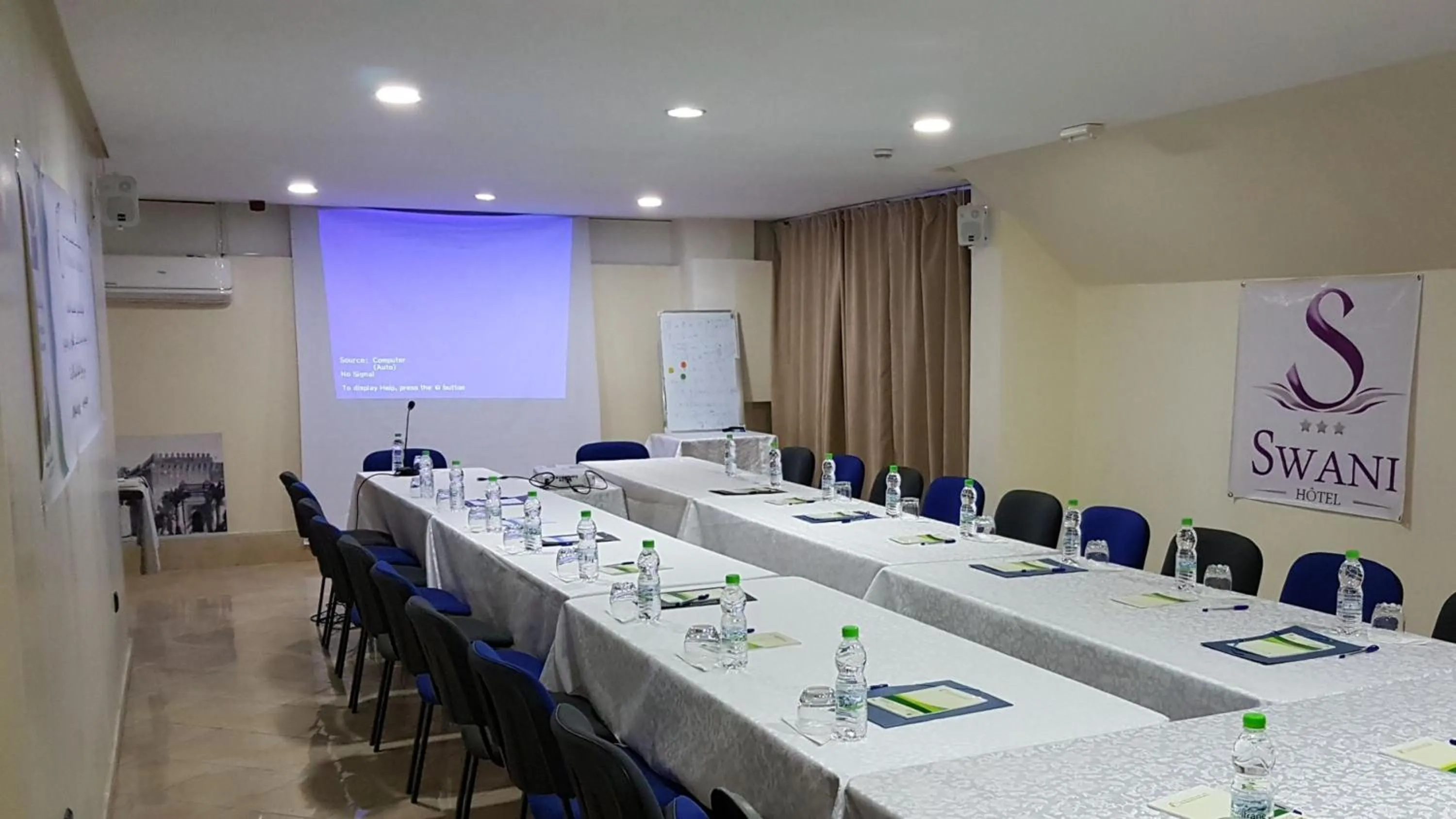 Business facilities in Hotel Swani