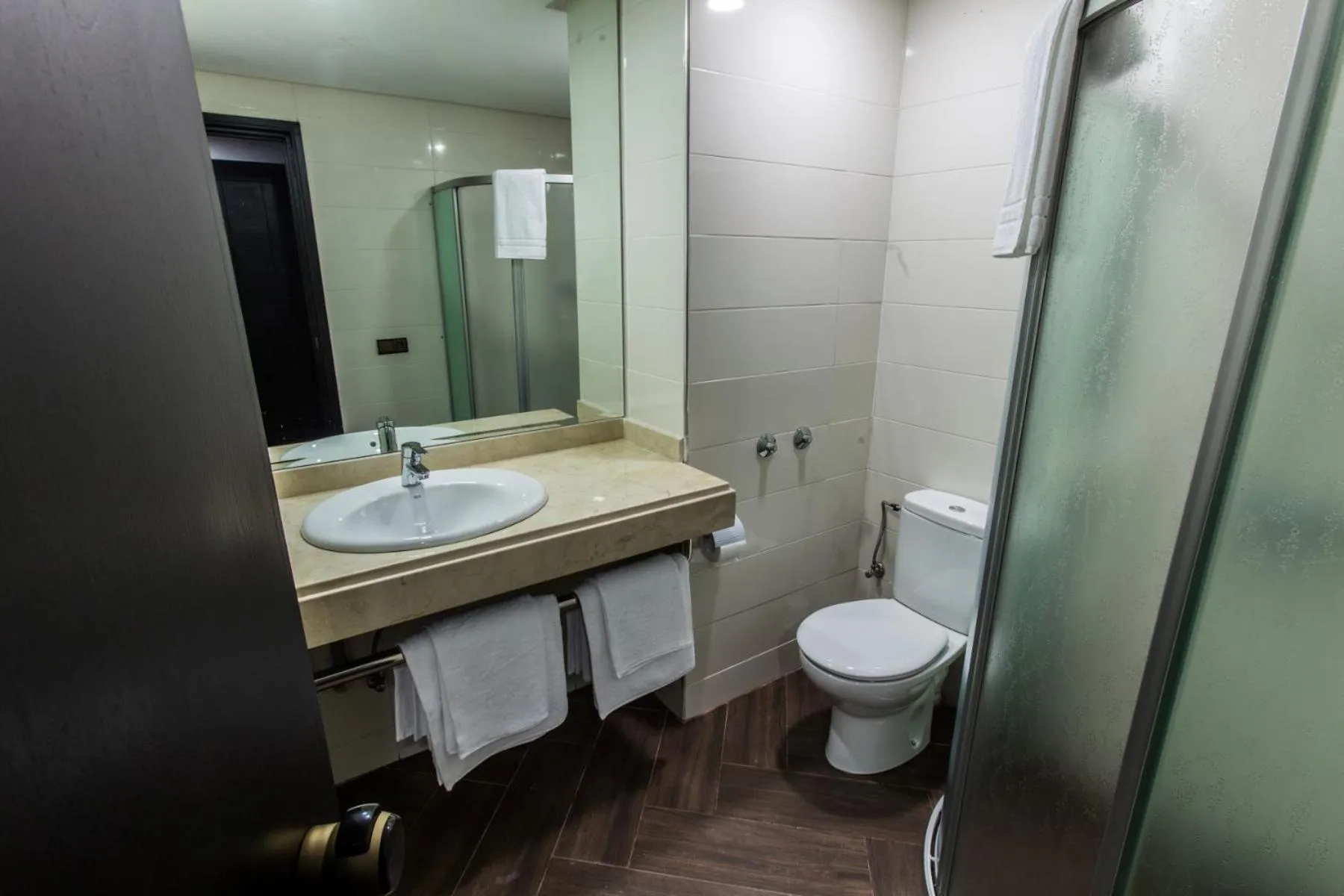 Shower in Hotel Swani