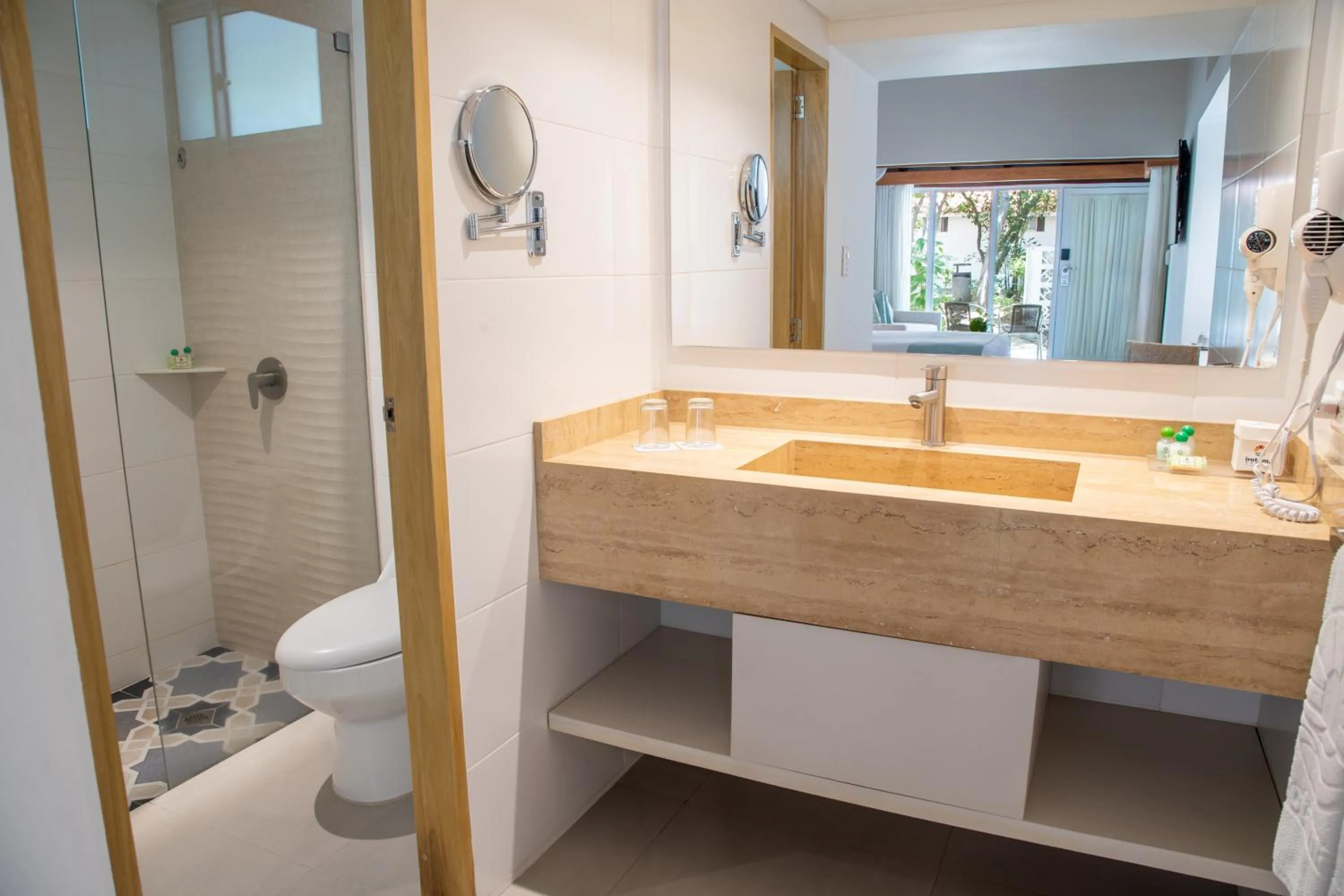 Shower in Hotel Irotama Bungalows & Bohios