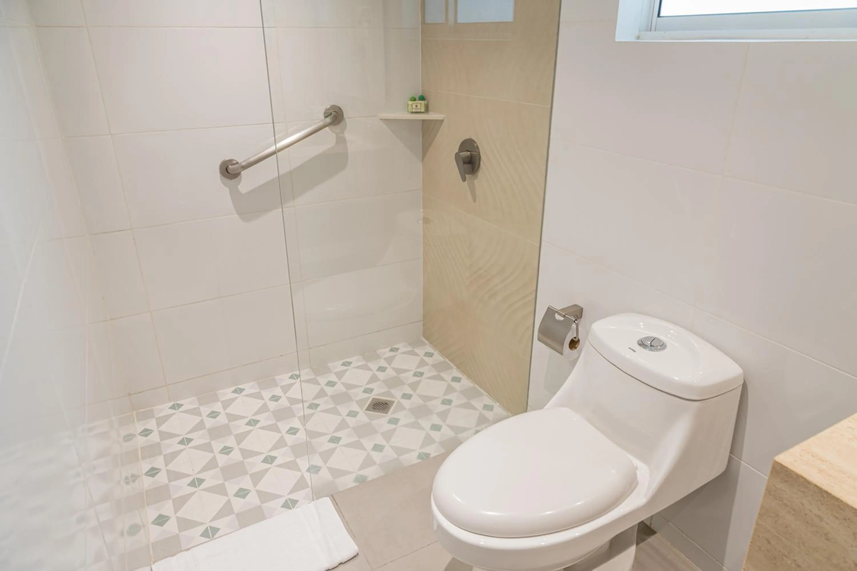 Shower in Hotel Irotama Bungalows & Bohios