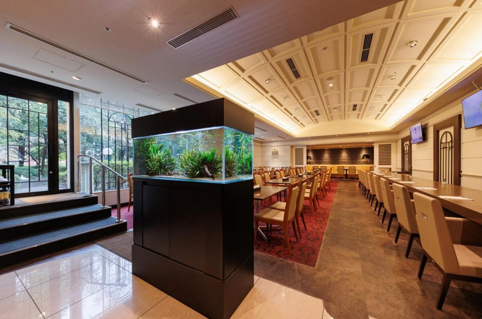 Restaurant/places to eat in Hotel ARU KSP