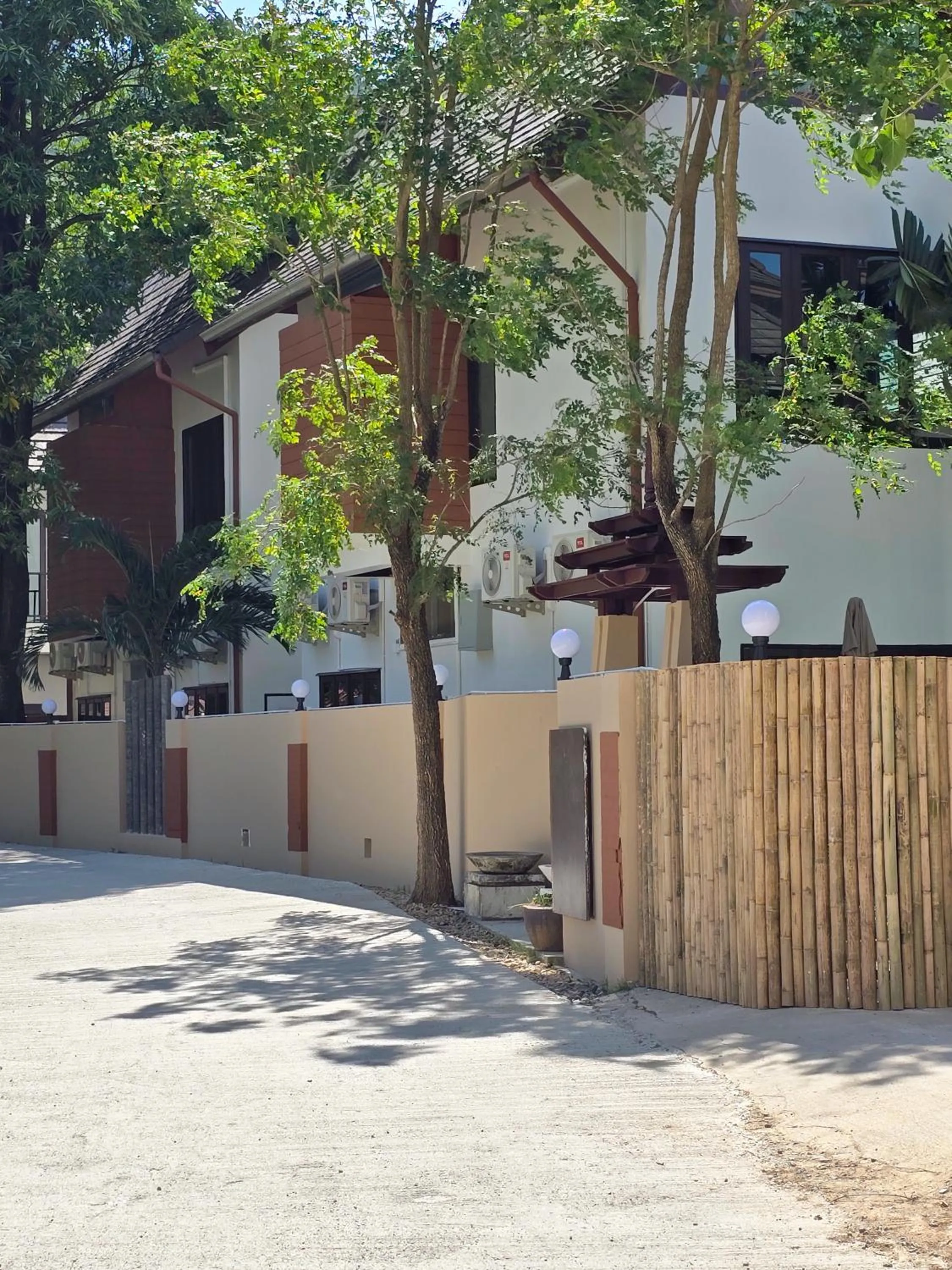 Property building in Blue Palm Residence Kata