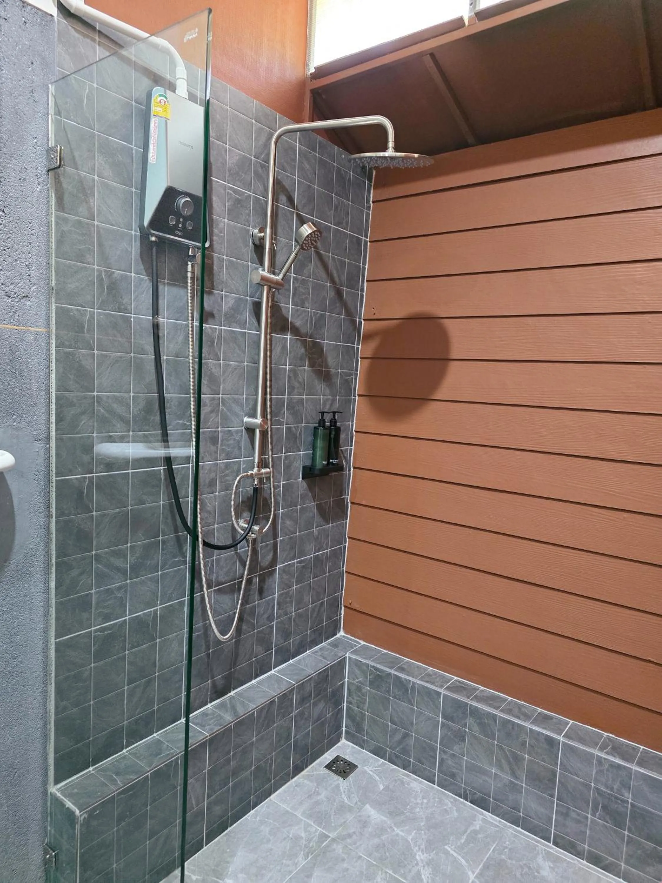 Shower in Blue Palm Residence Kata