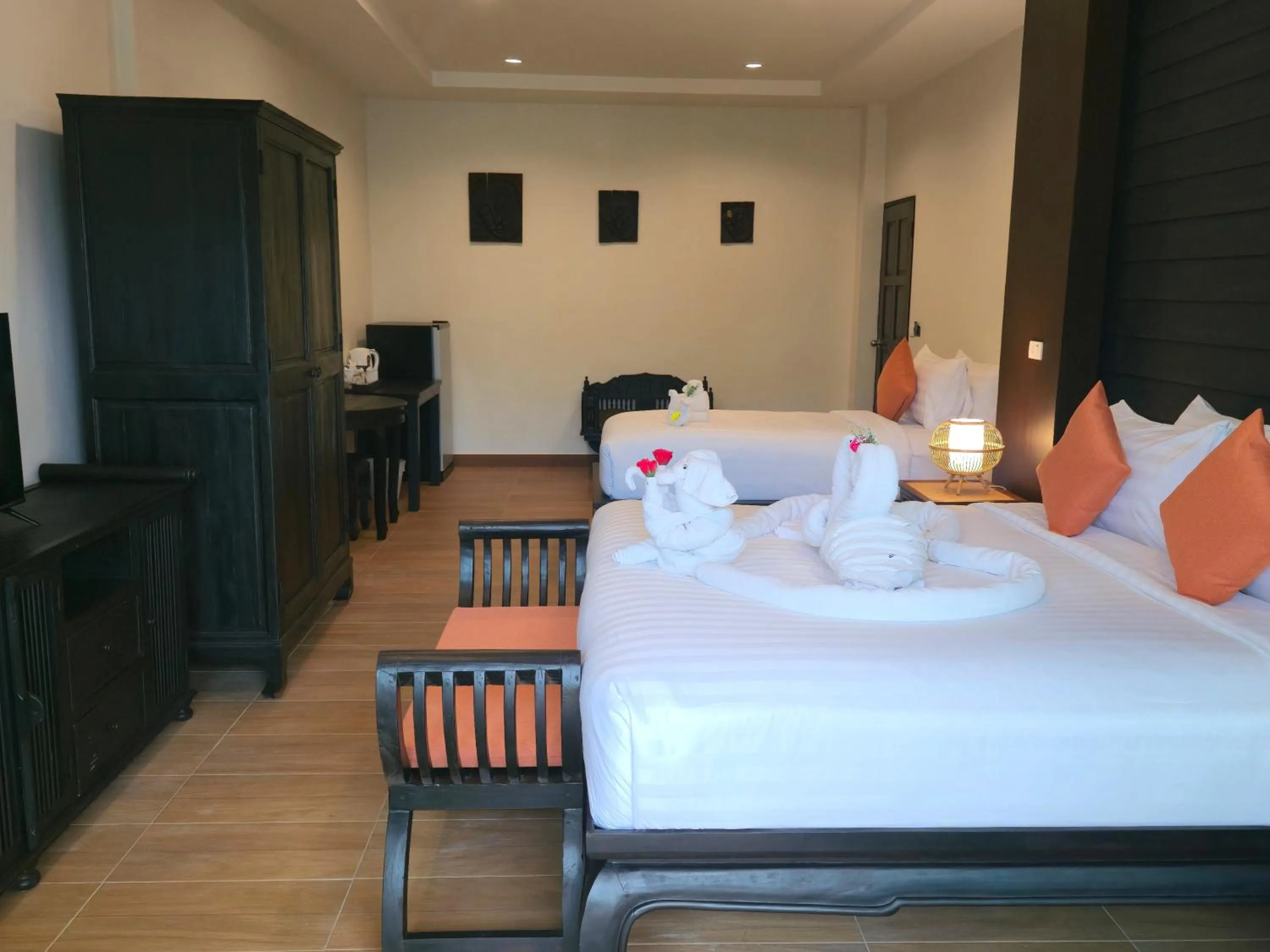 Photo of the whole room, Bed in Blue Palm Residence Kata