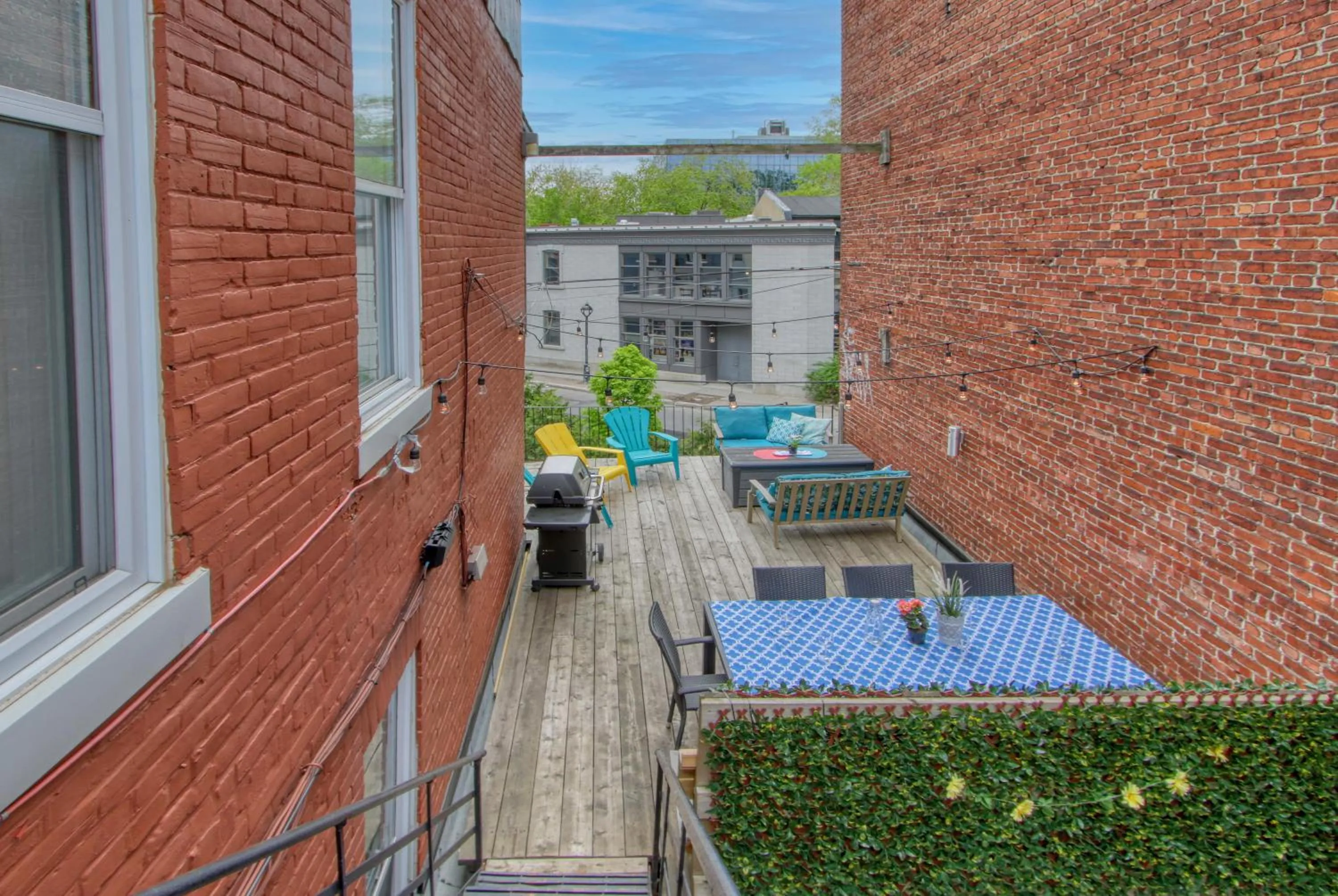 Day in MTLVacationRentals - The FabFour