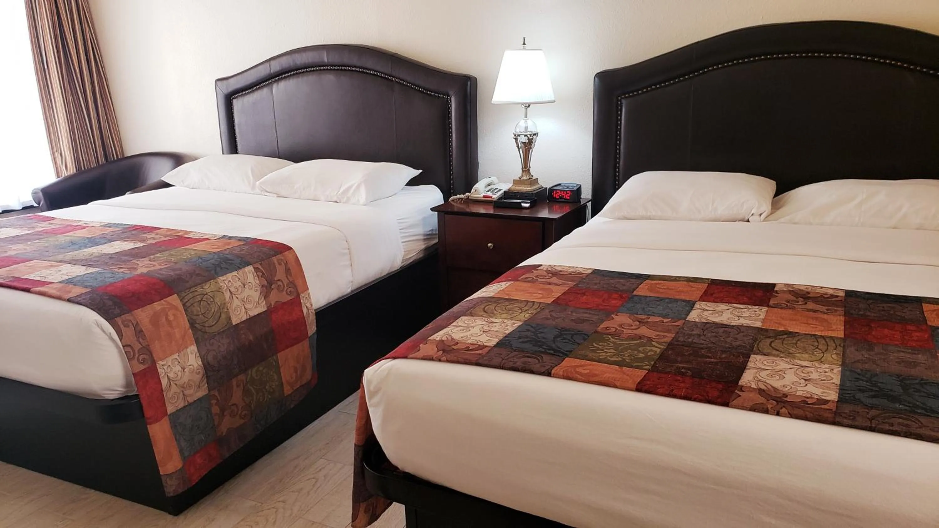 Photo of the whole room, Bed in Simple Rewards Inn
