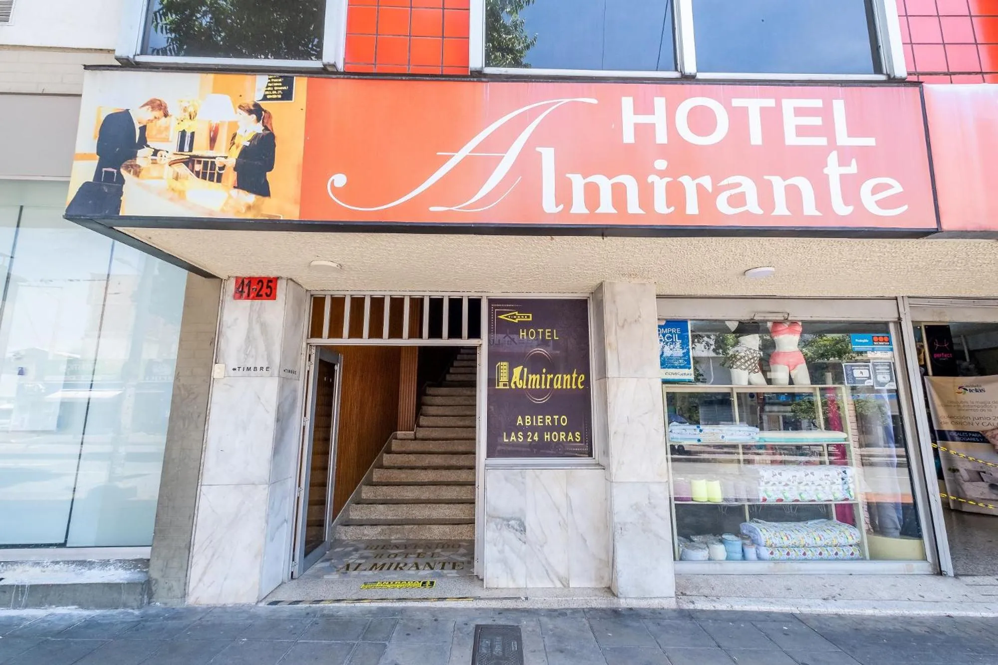 Facade/entrance in Hotel Almirante