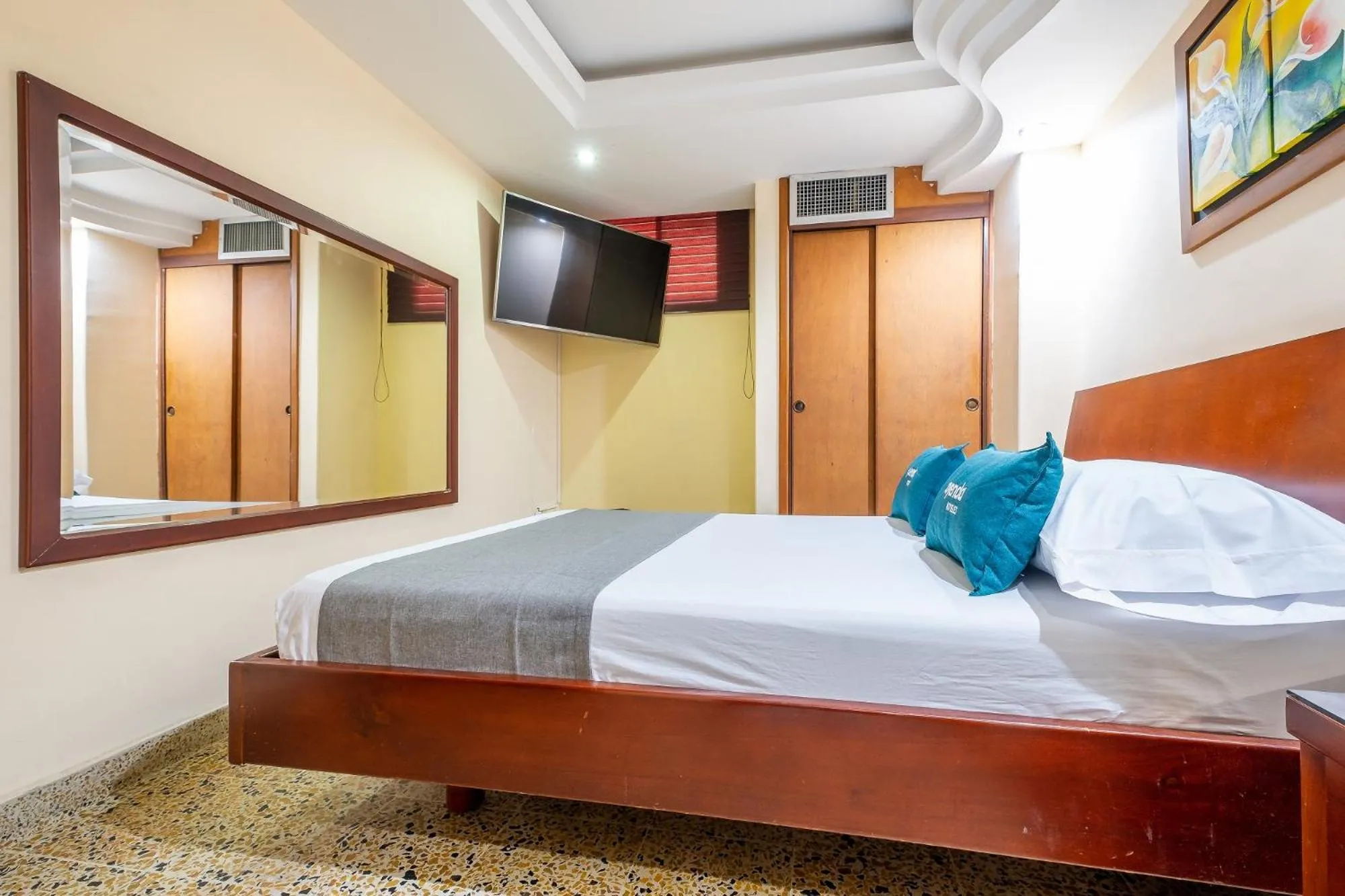 Bed in Hotel Almirante