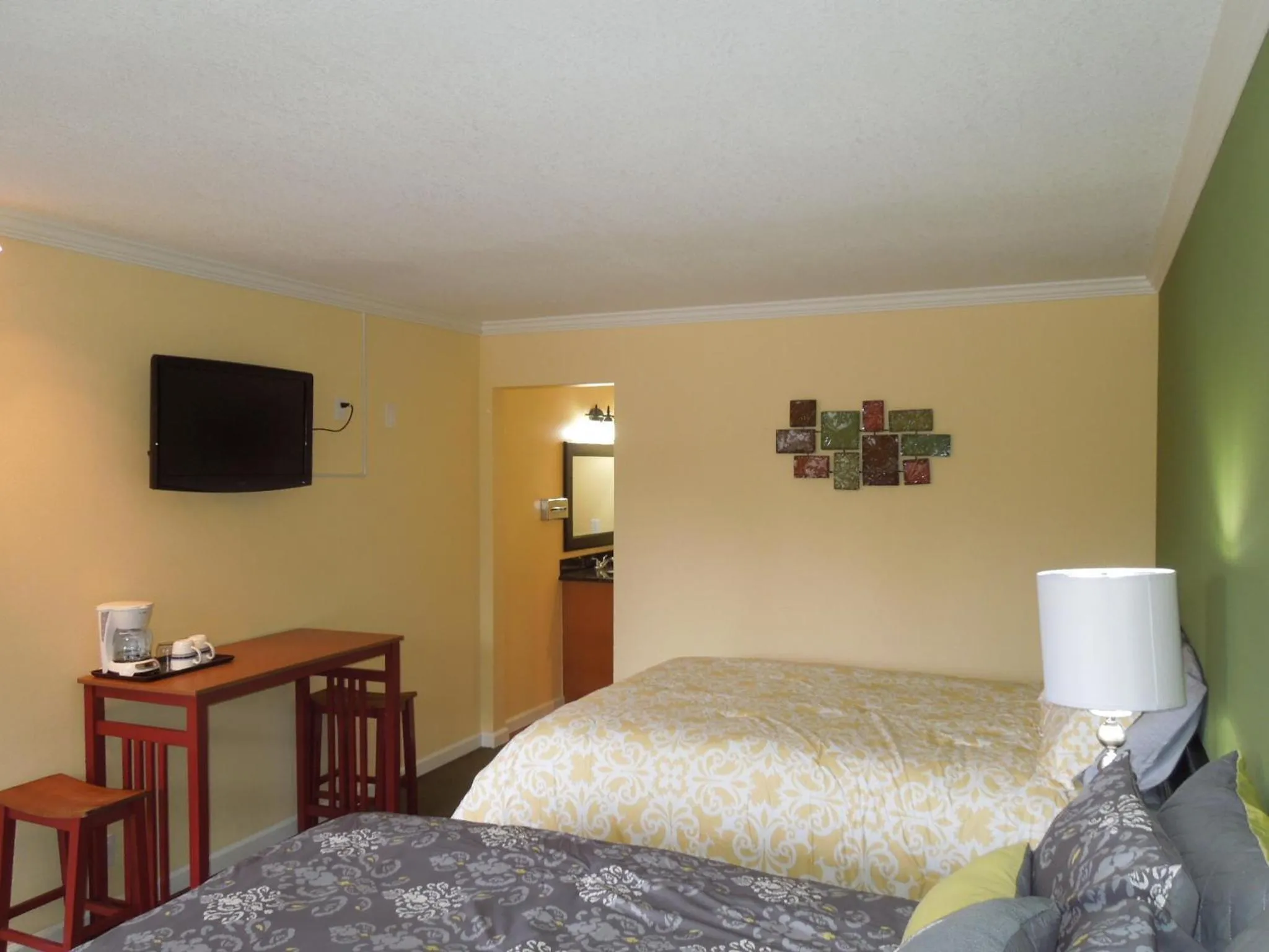 Bed in Tea Garden Lodge