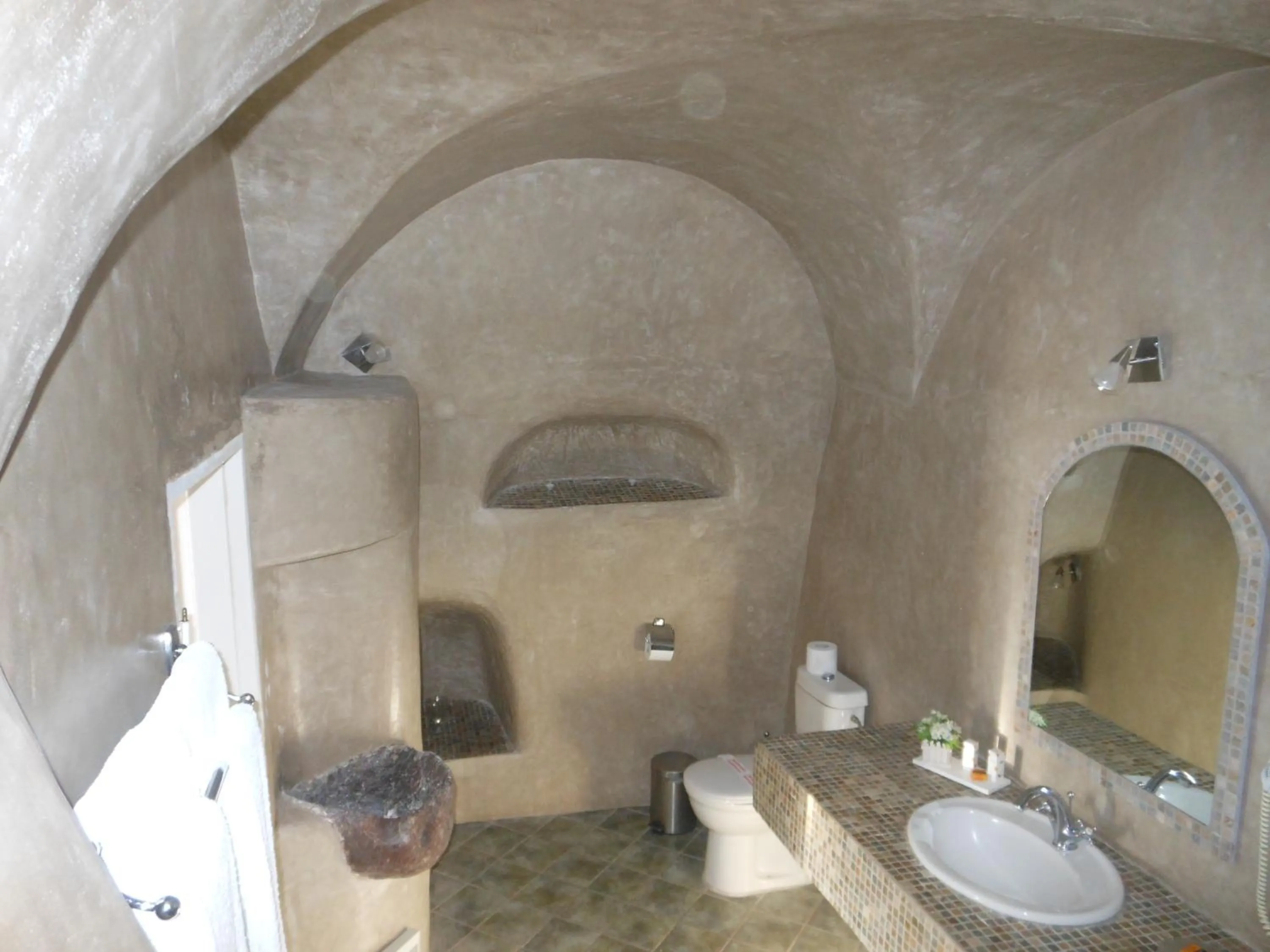 Bathroom in Nomikos Villas
