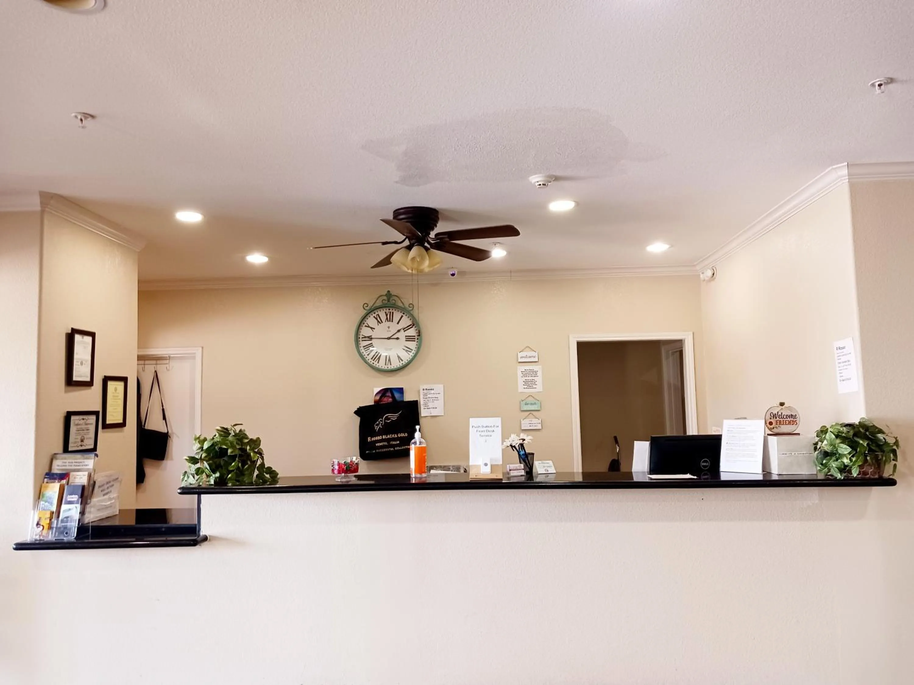 Lobby or reception in Yorktown Inn and Suites