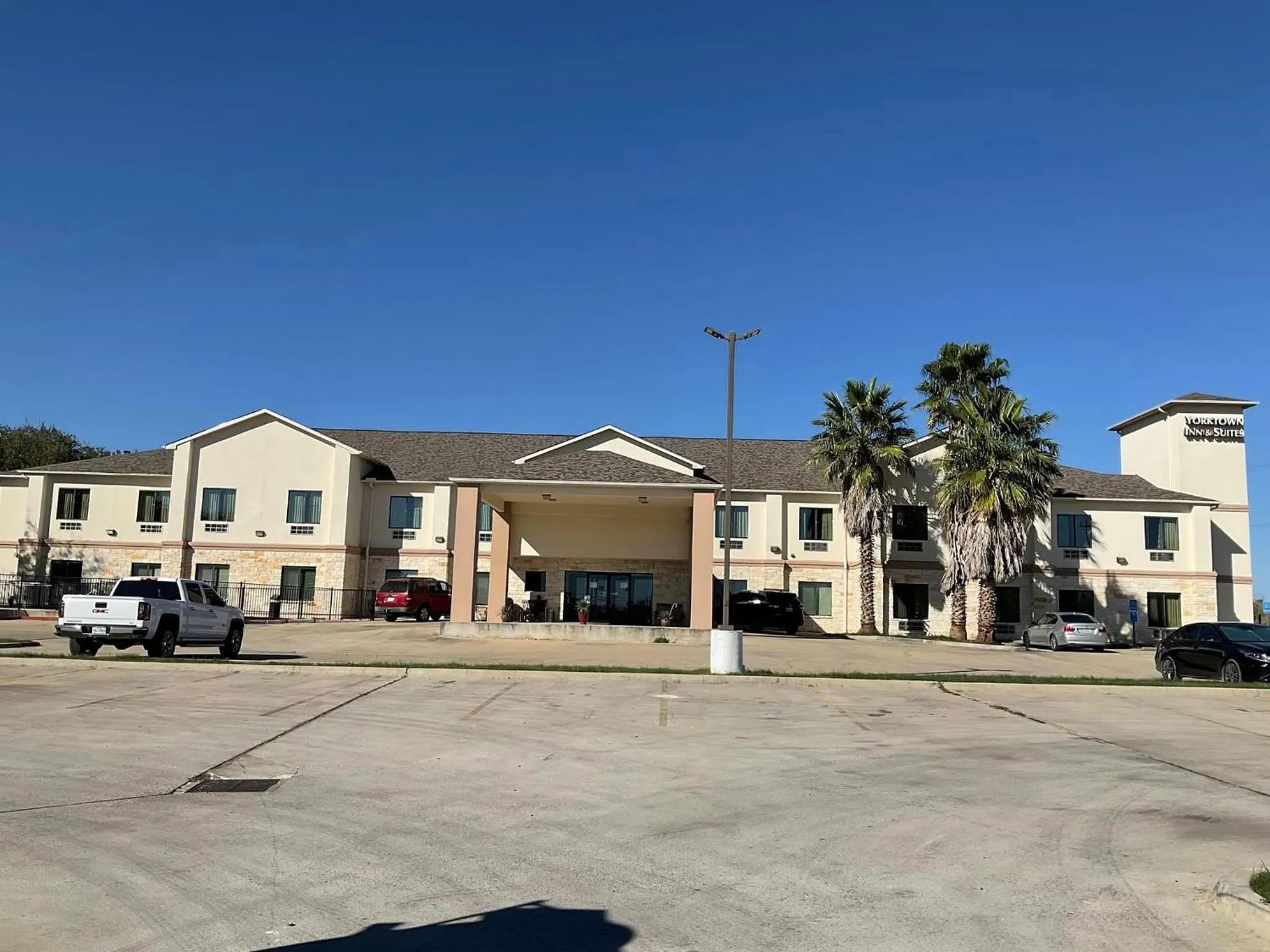 Property building in Yorktown Inn and Suites