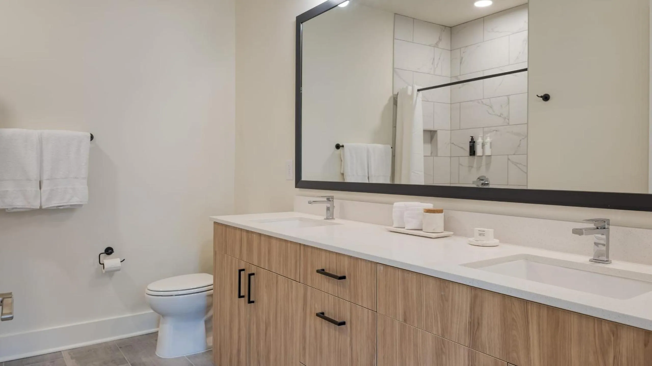 Bathroom in The Gilmore, an AvantStay Hotel