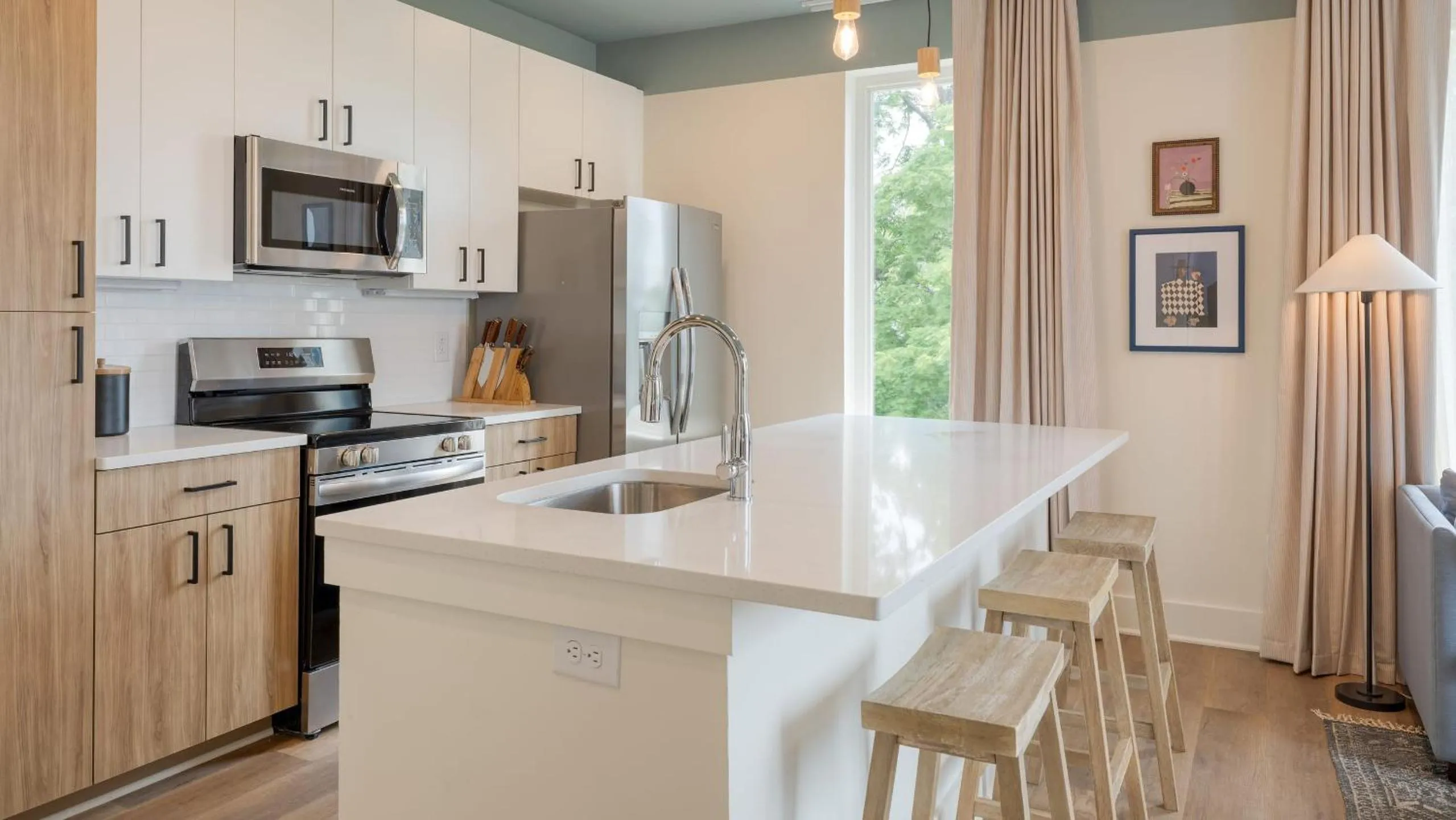 Kitchen or kitchenette in The Gilmore, an AvantStay Hotel