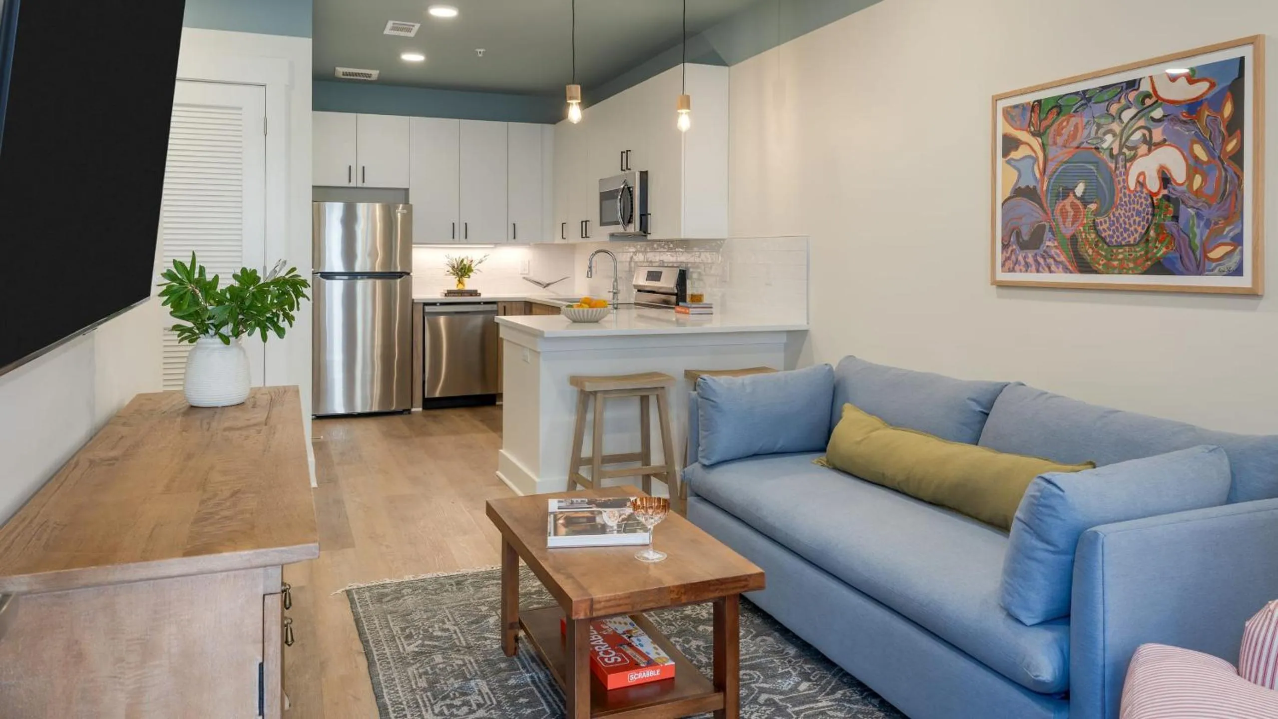 Living room in The Gilmore, an AvantStay Hotel