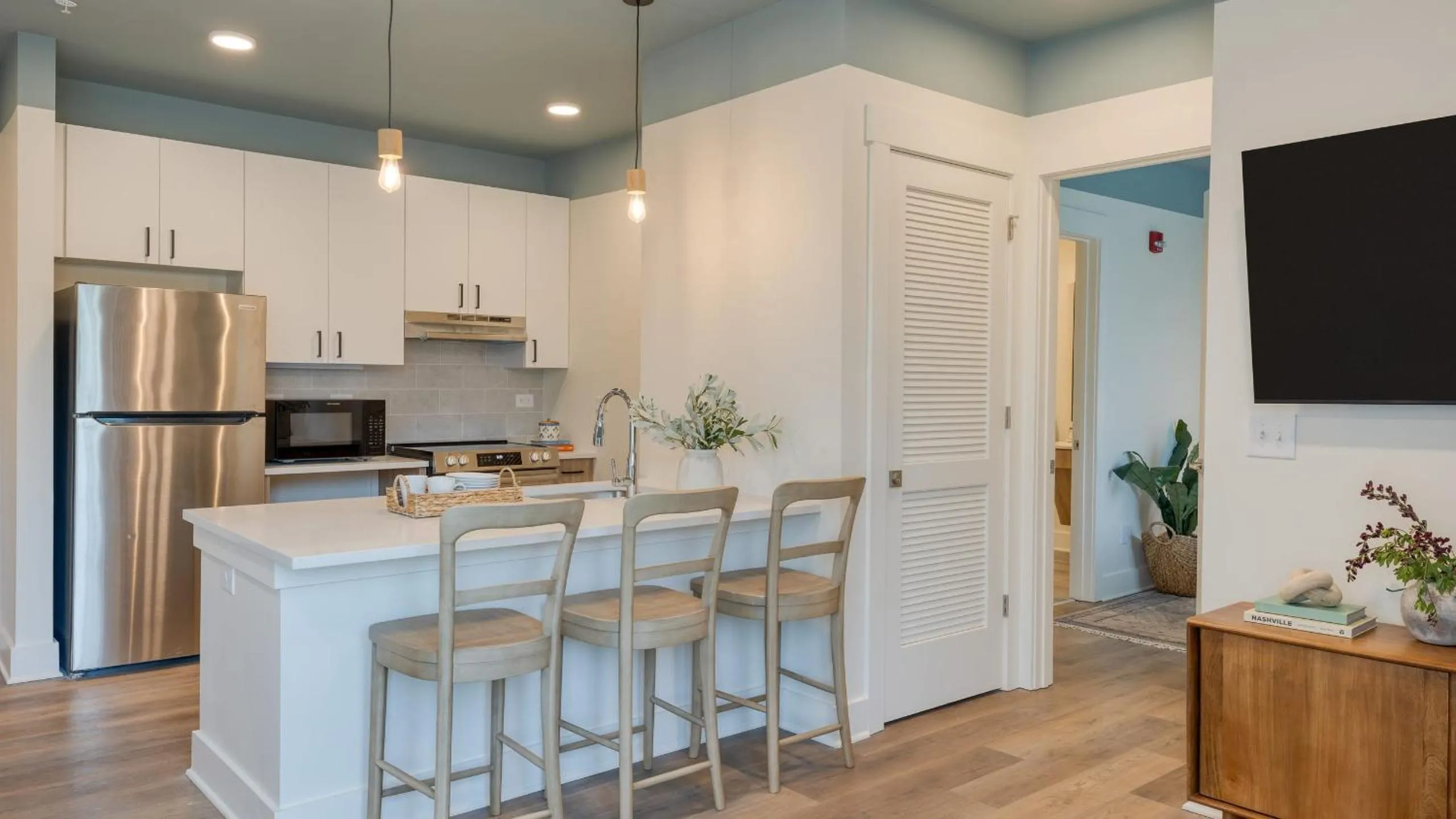 Kitchen or kitchenette in The Gilmore, an AvantStay Hotel